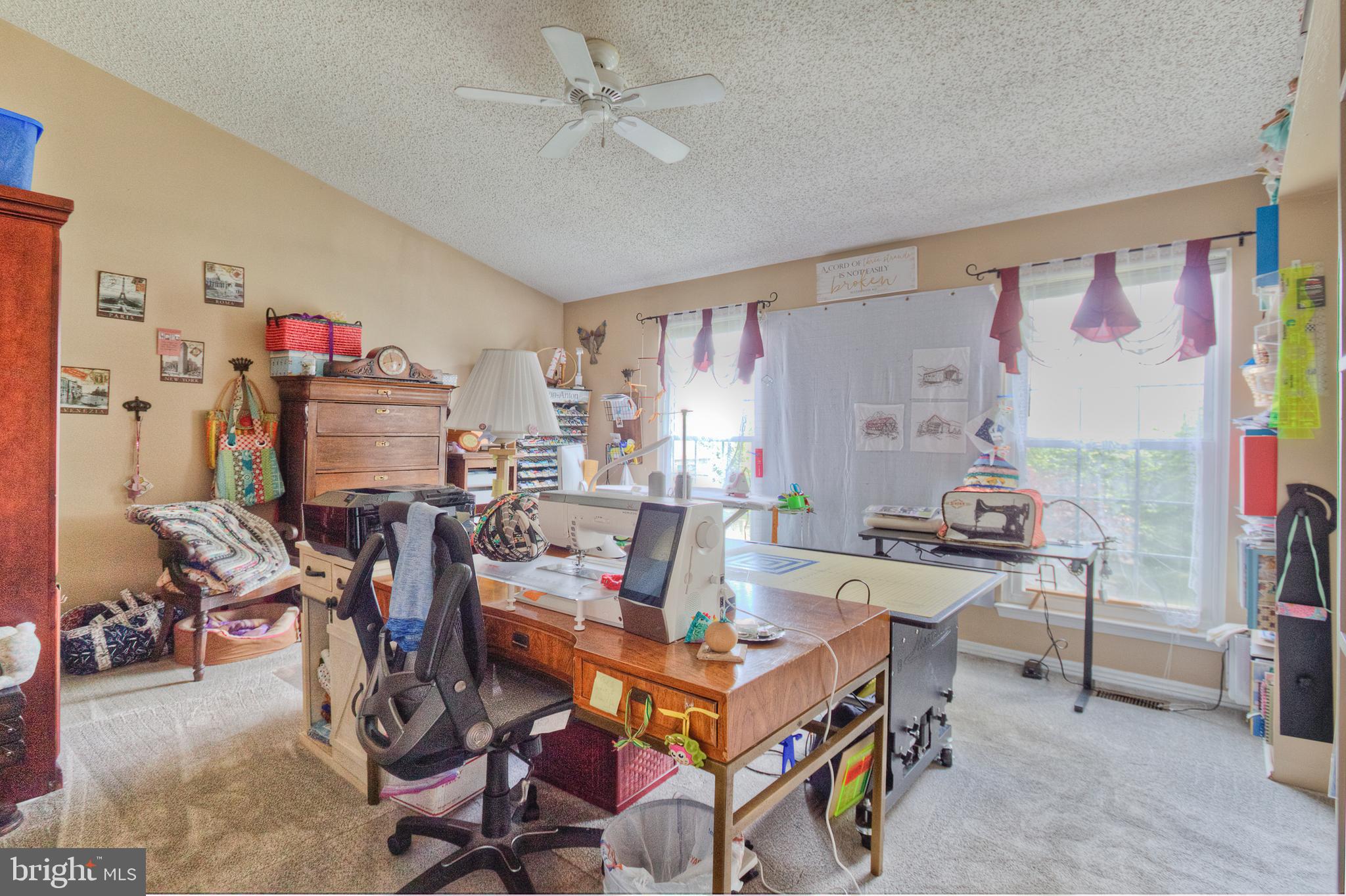 TWIN OAKS FARM - Residential