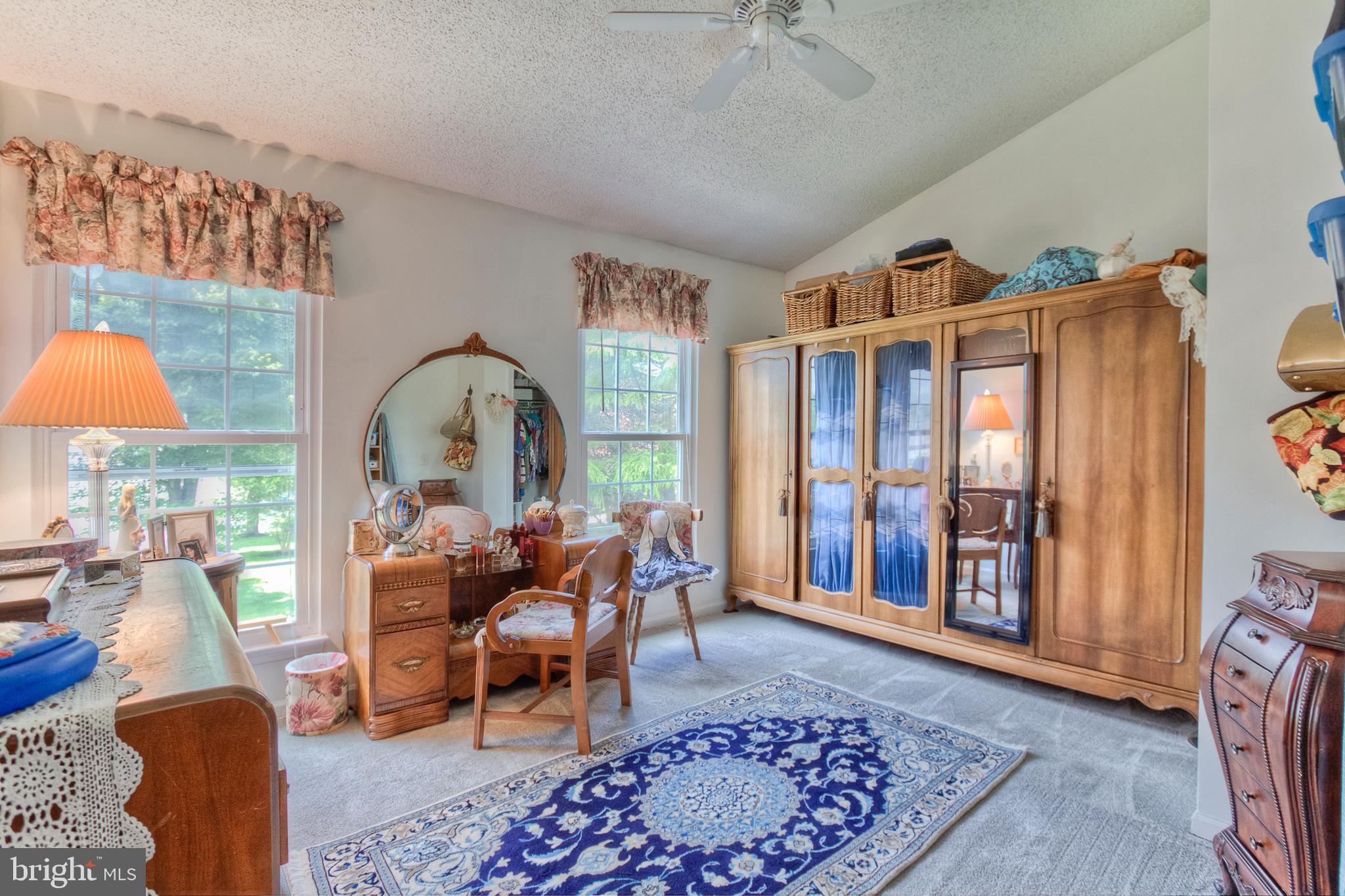 TWIN OAKS FARM - Residential