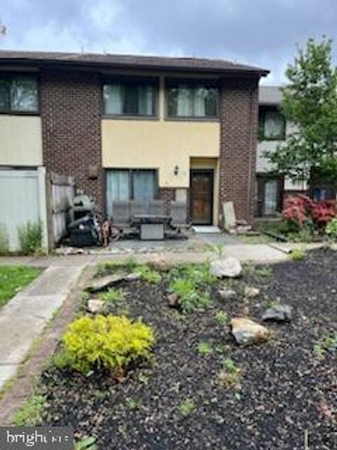 32 BAYBERRY WOODBURY NJ 08096