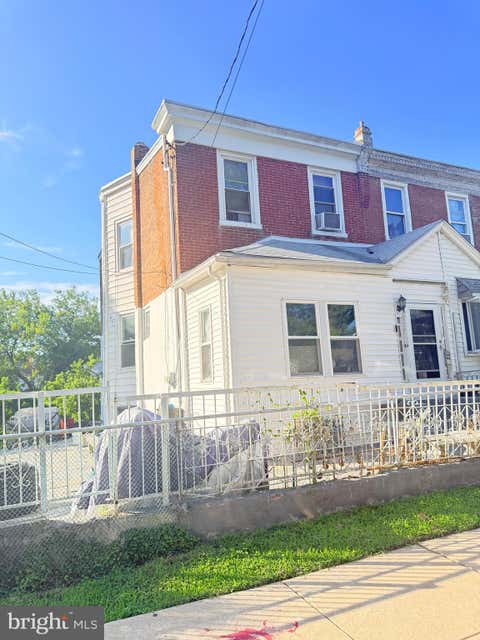 Townhouse For Sale - 32 S 12th Street<br/> Delaware County, DARBY, PA 19023