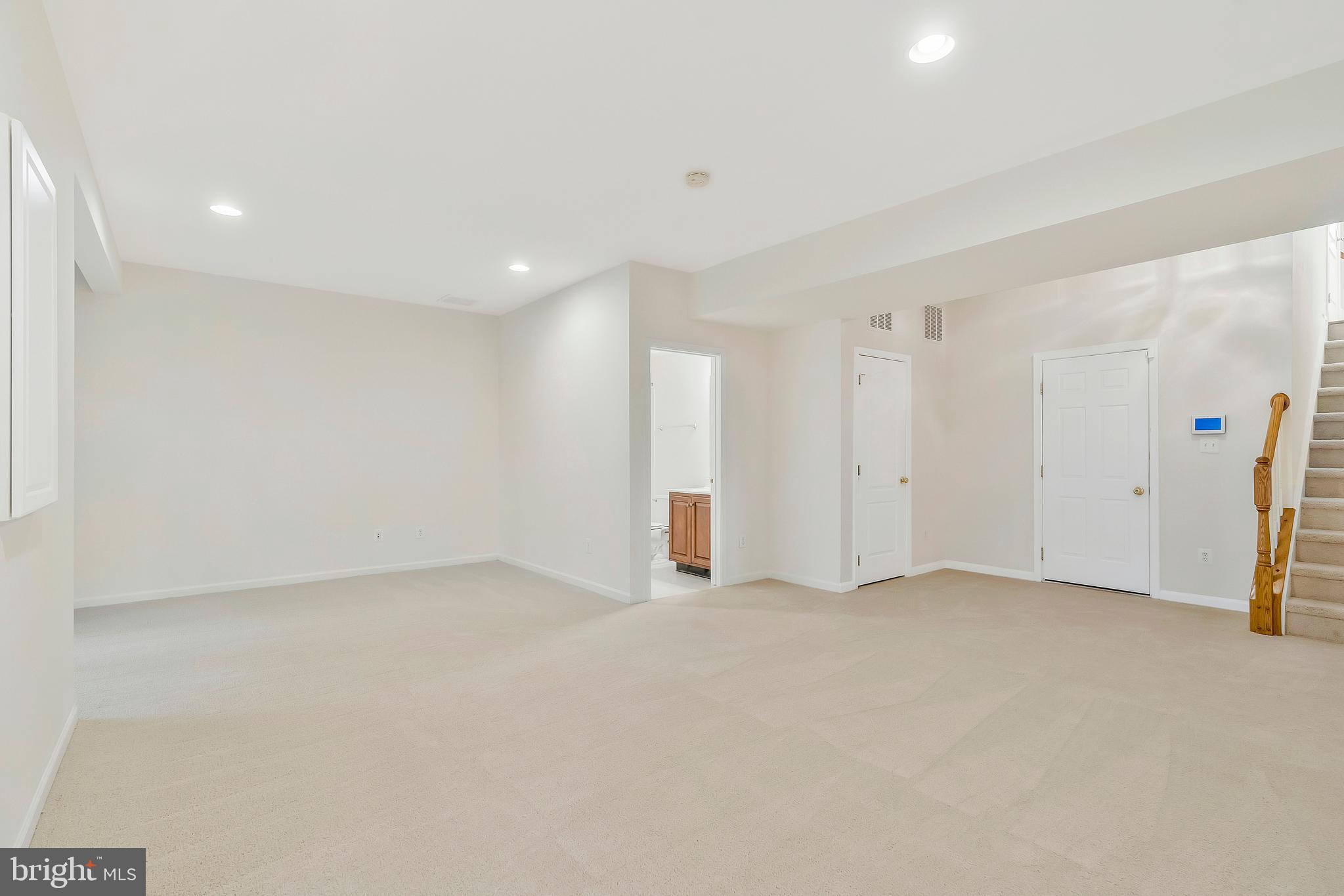 BELMONT COUNTRY CLUB - Residential