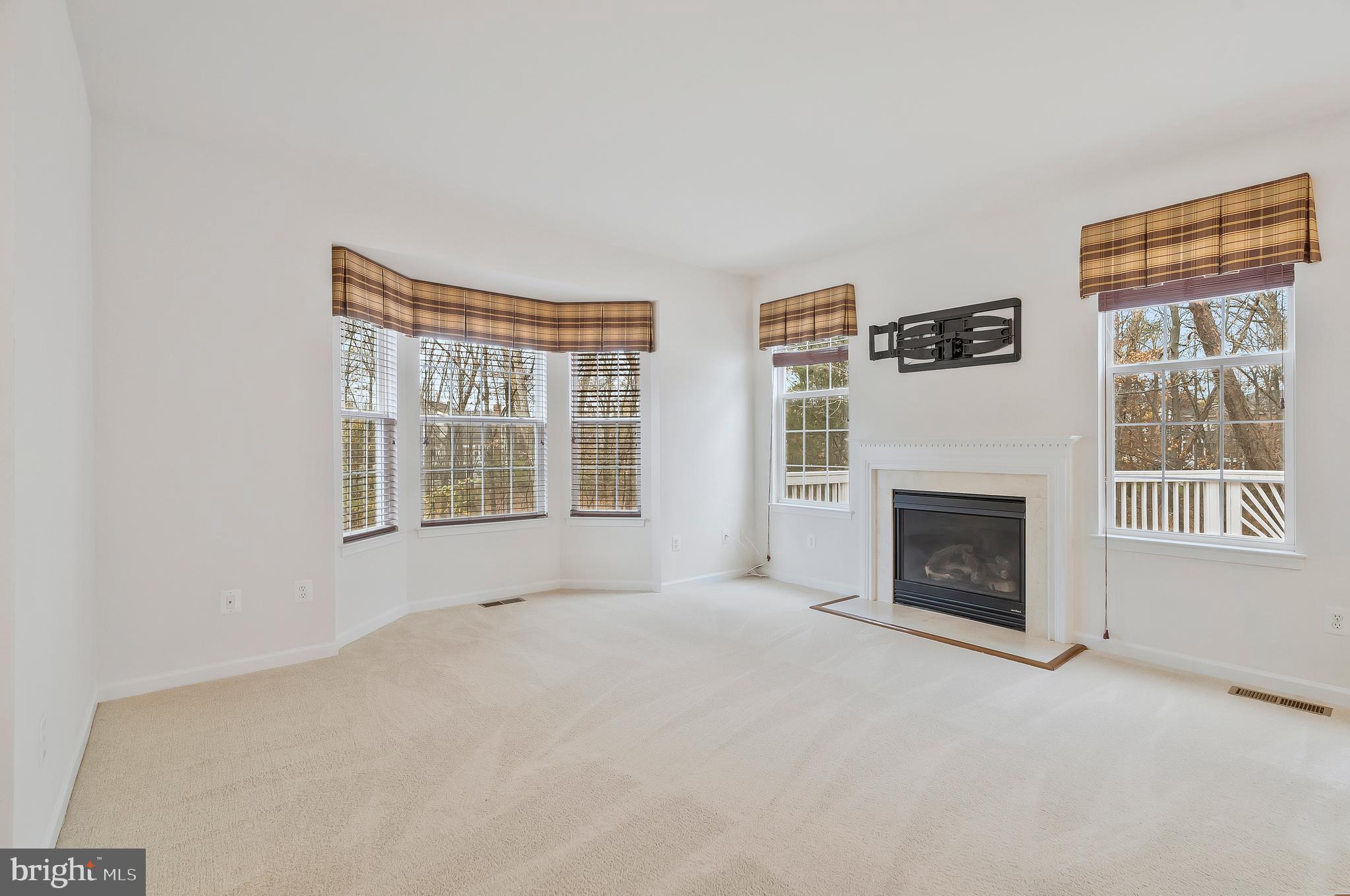 BELMONT COUNTRY CLUB - Residential