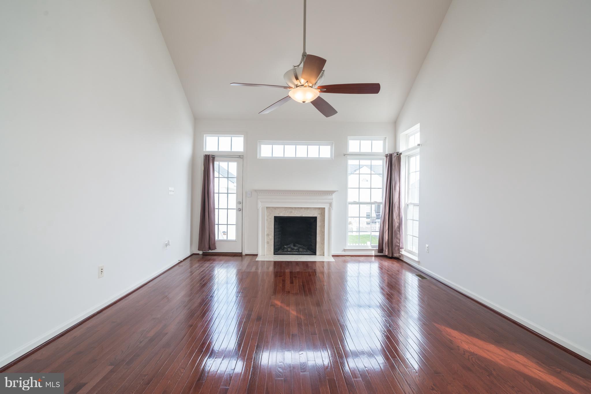 LAKELAND PLACE - Residential