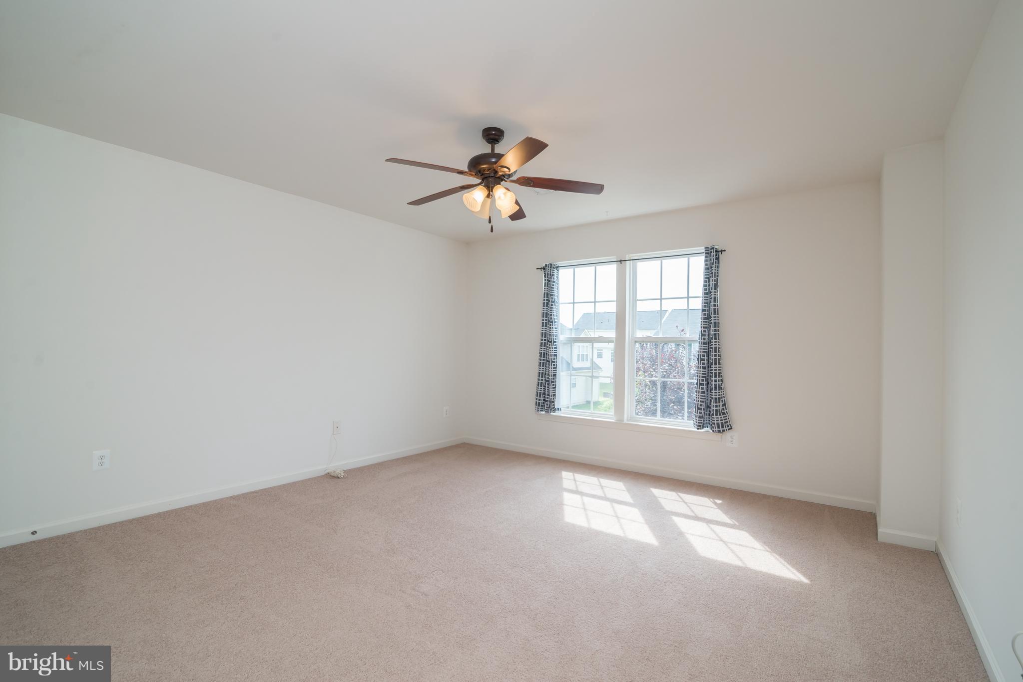 LAKELAND PLACE - Residential