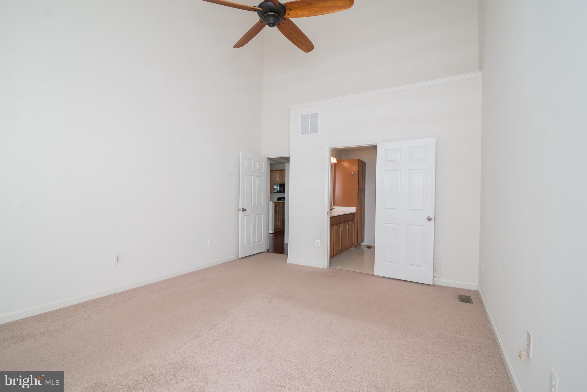 LAKELAND PLACE - Residential