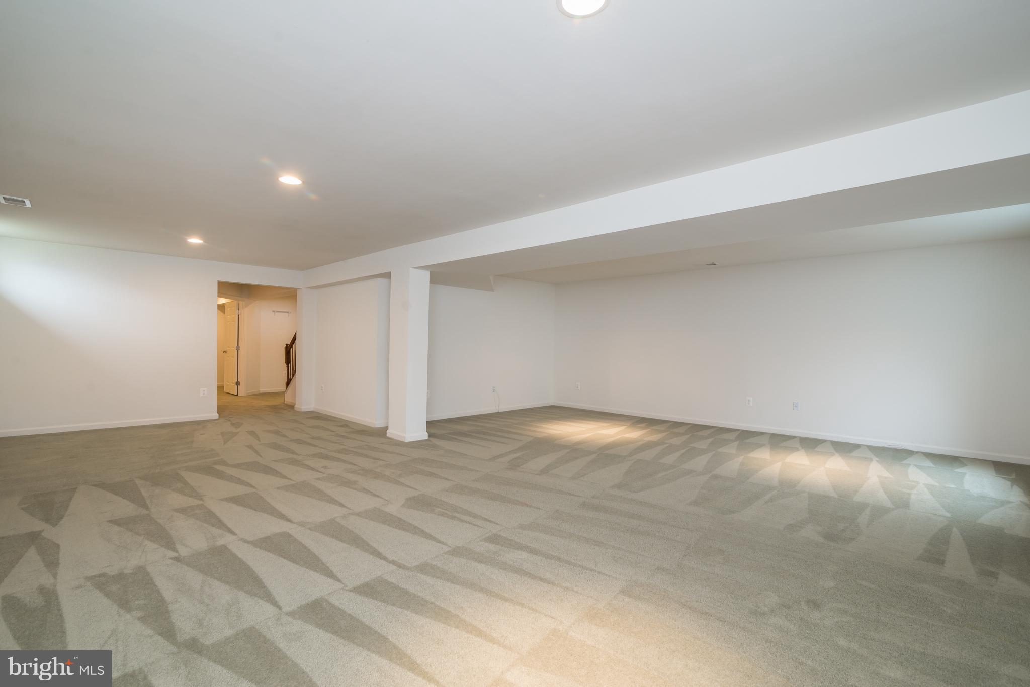 LAKELAND PLACE - Residential