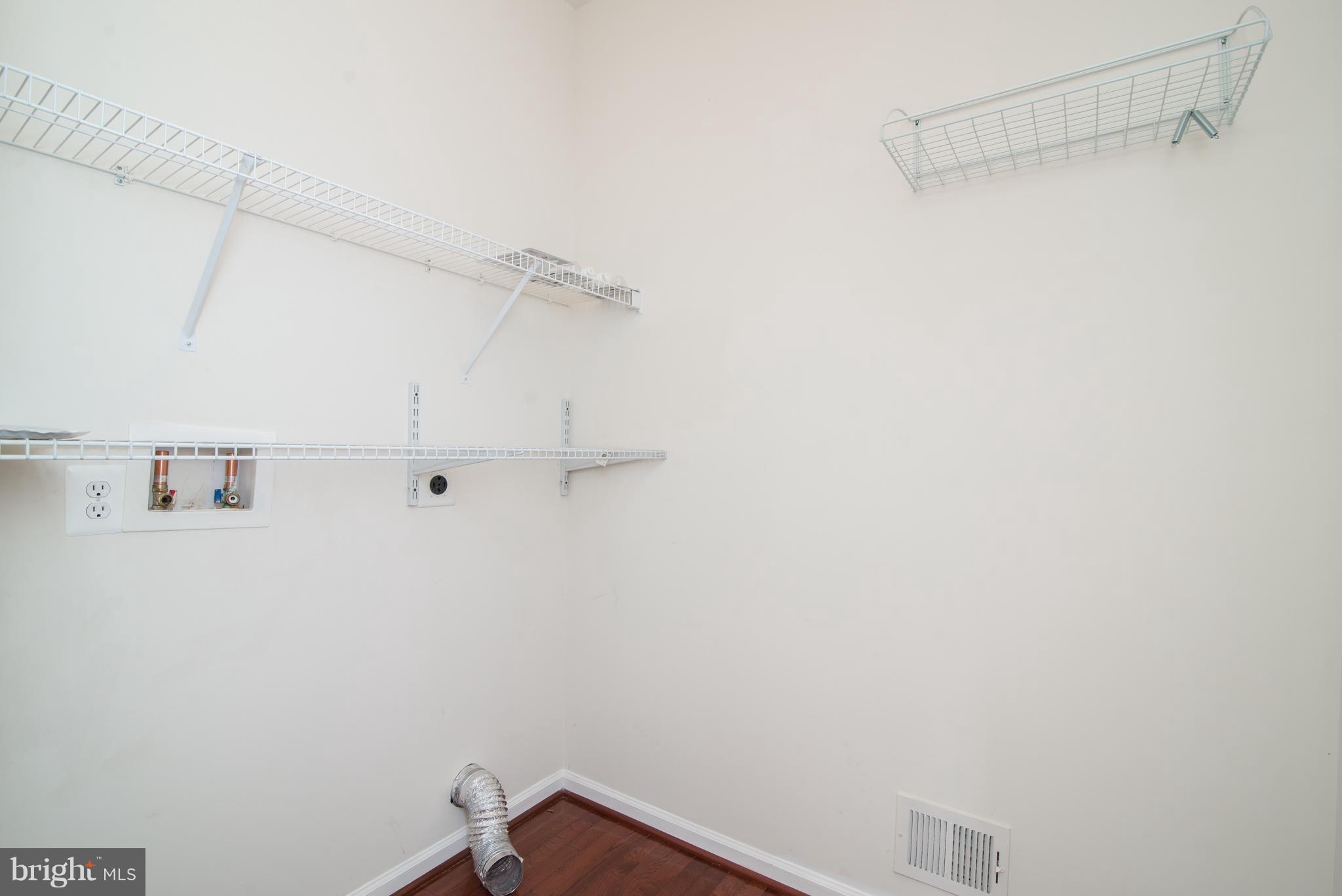 LAKELAND PLACE - Residential