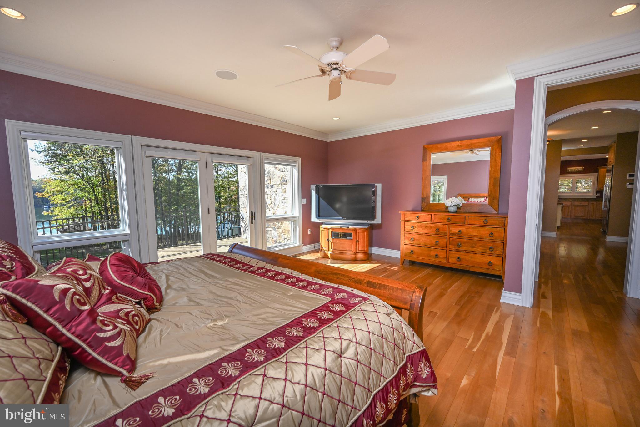 THE RESERVE AT HOLY CROSS - Residential