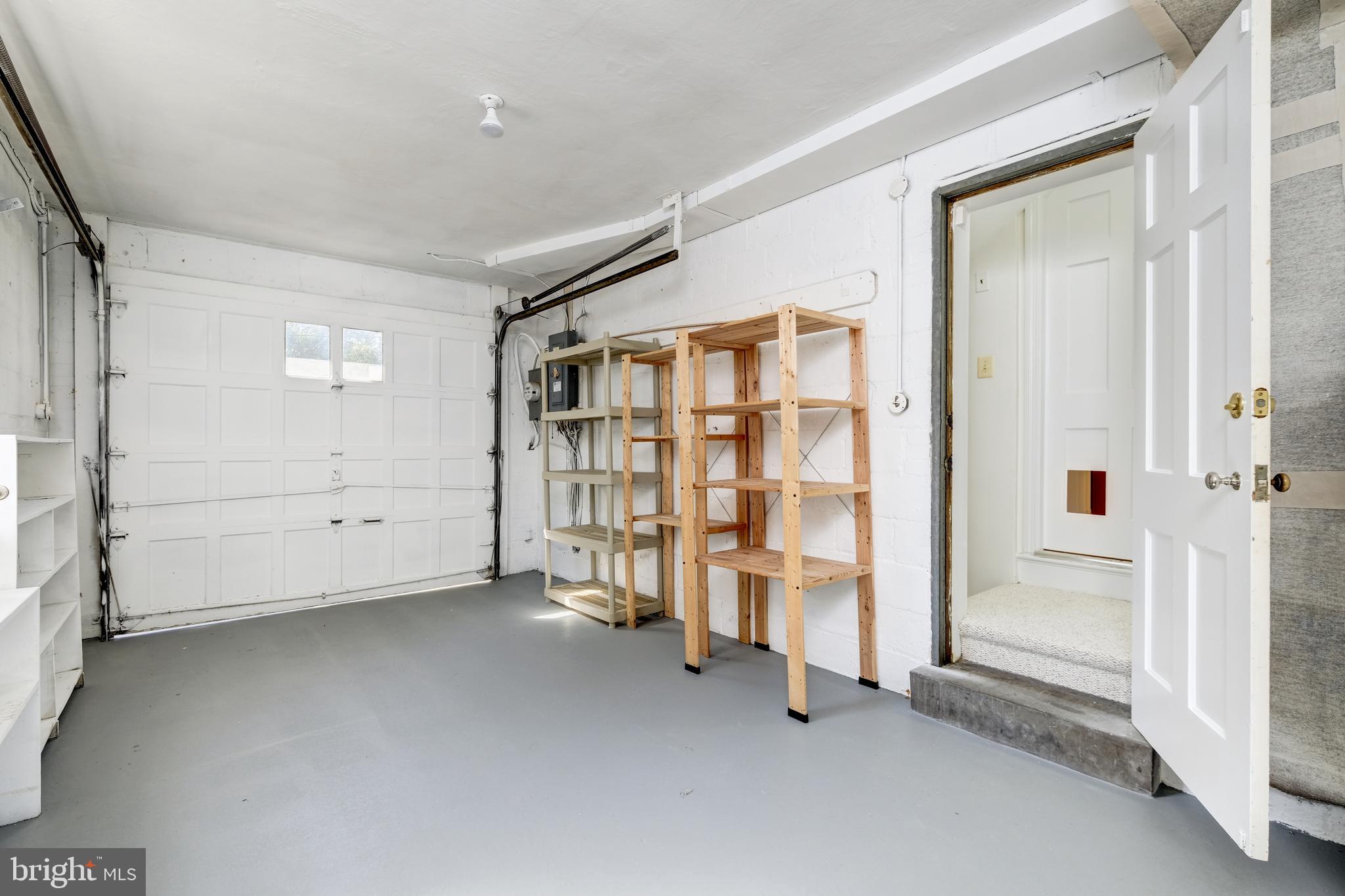 WOODSIDE PARK - Residential