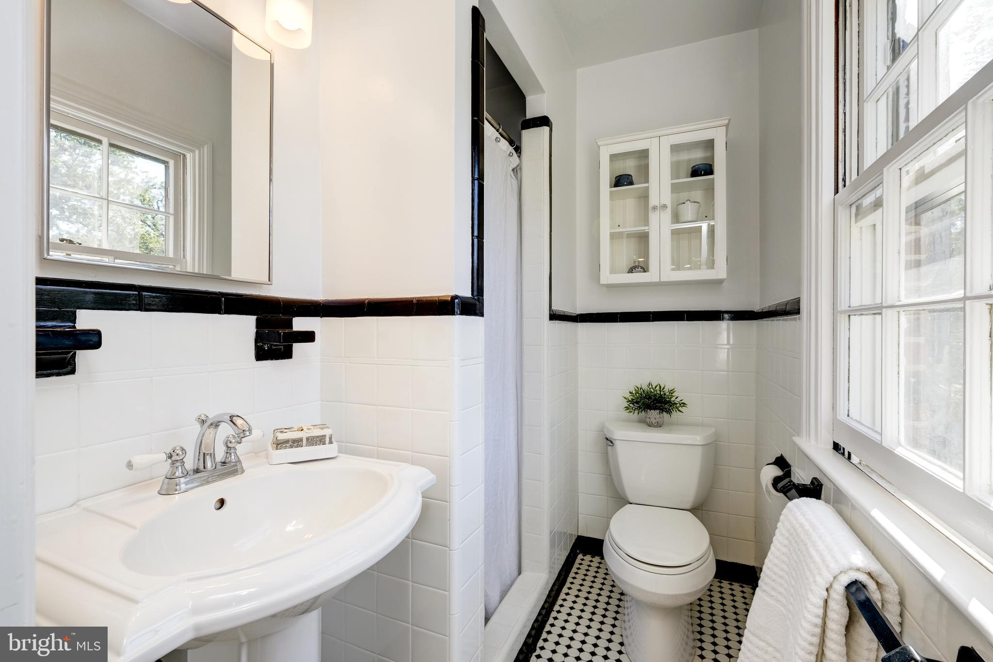 WOODSIDE PARK - Residential