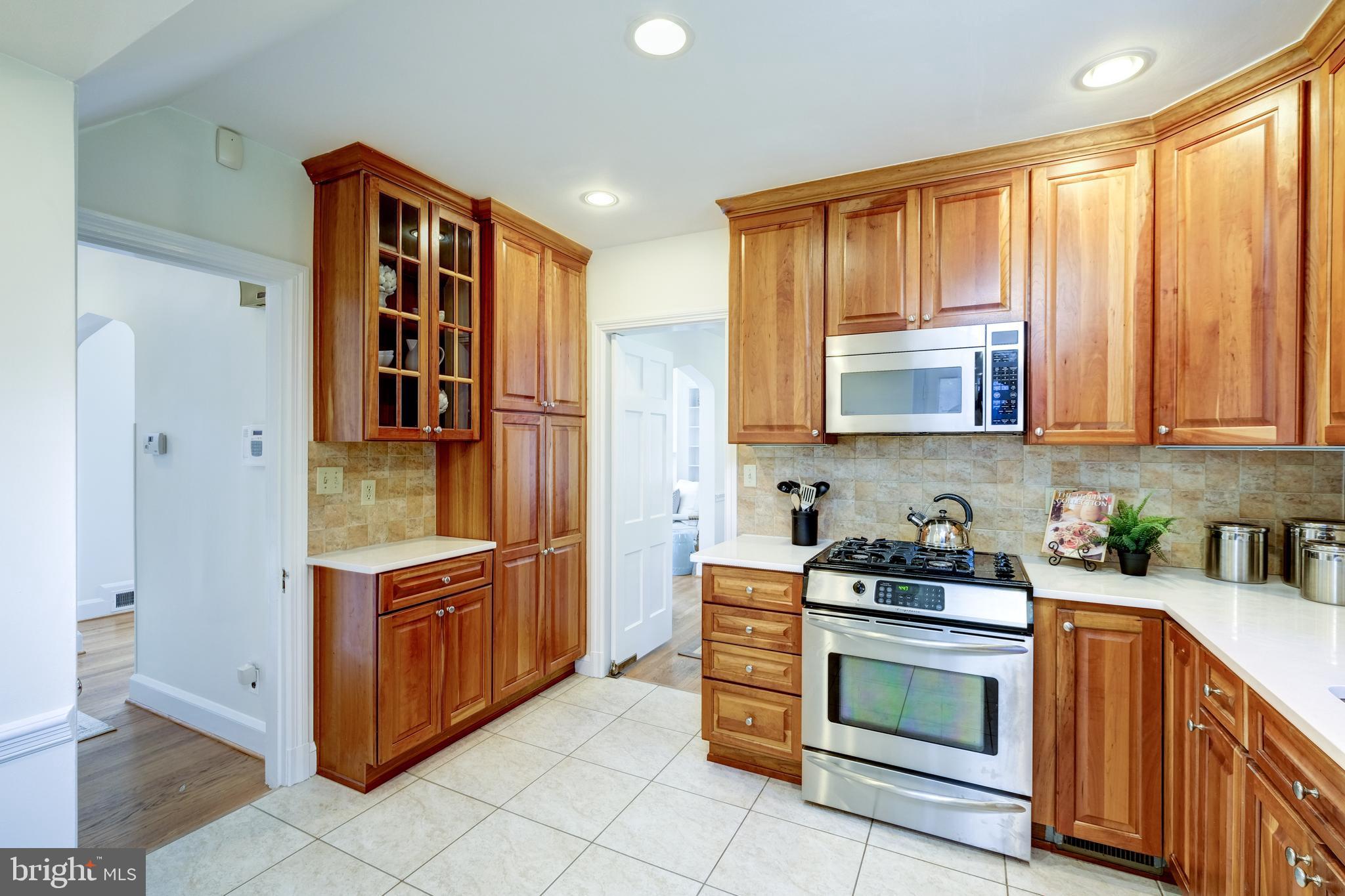 WOODSIDE PARK - Residential