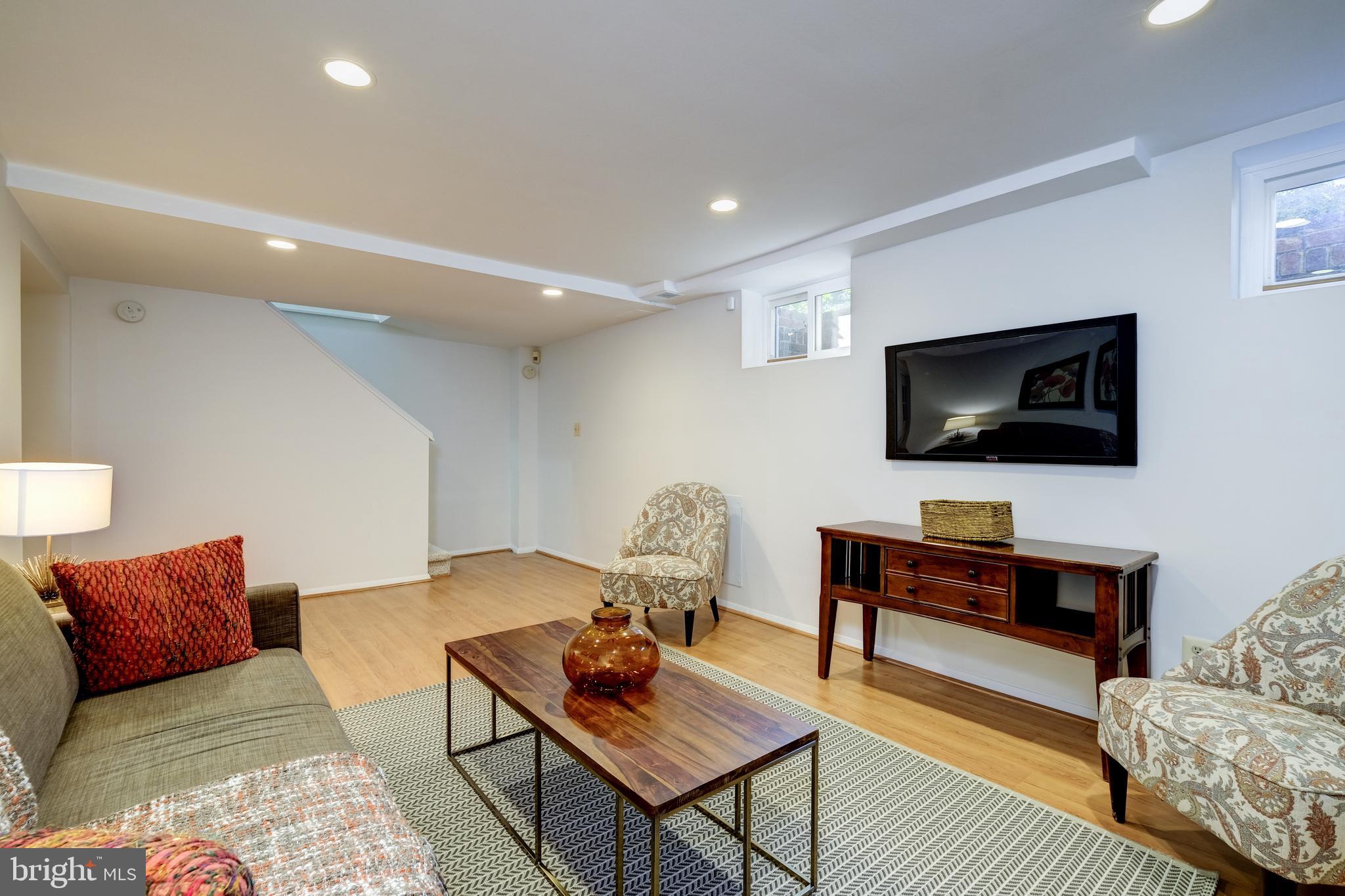 WOODSIDE PARK - Residential