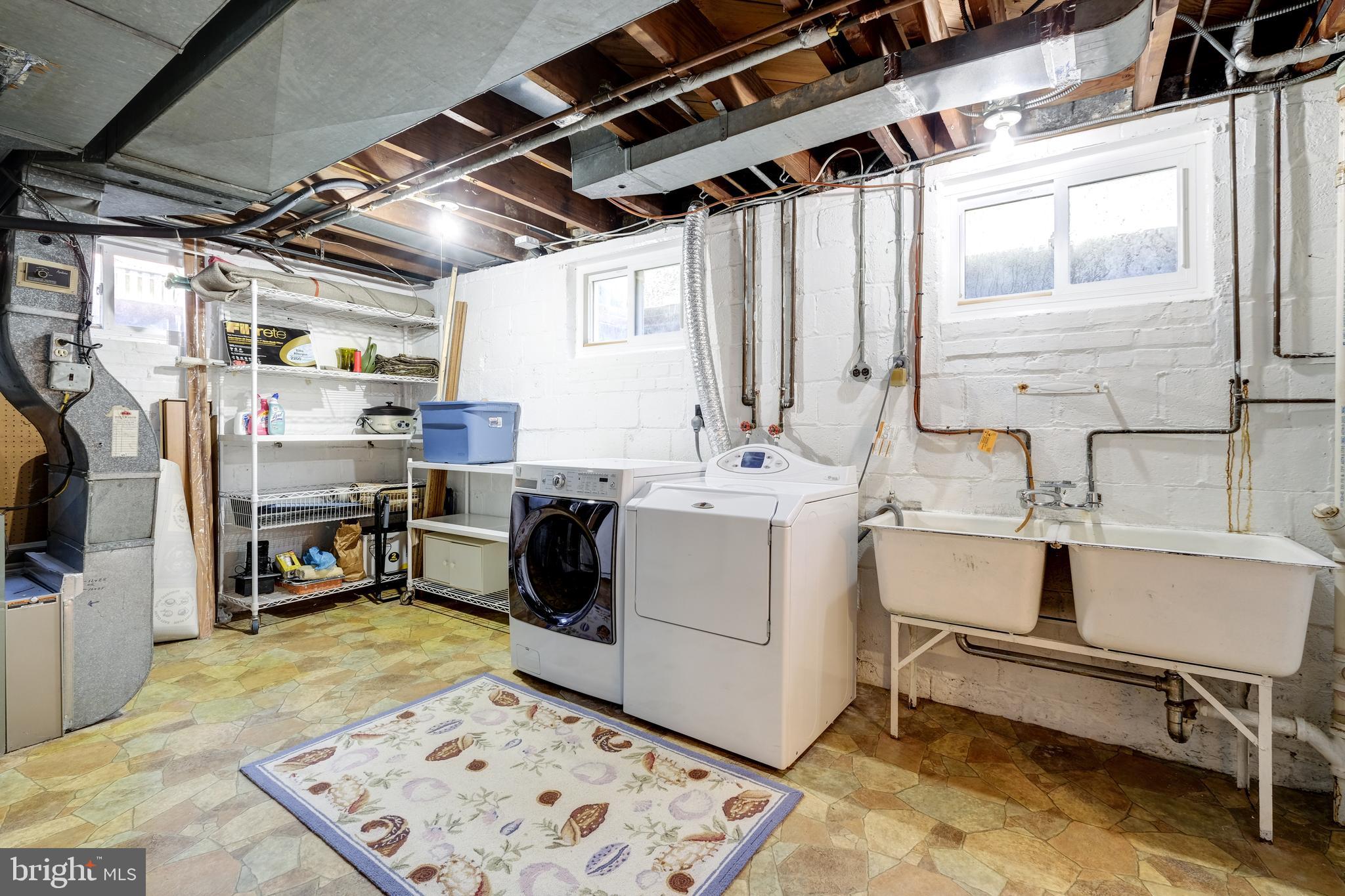 WOODSIDE PARK - Residential