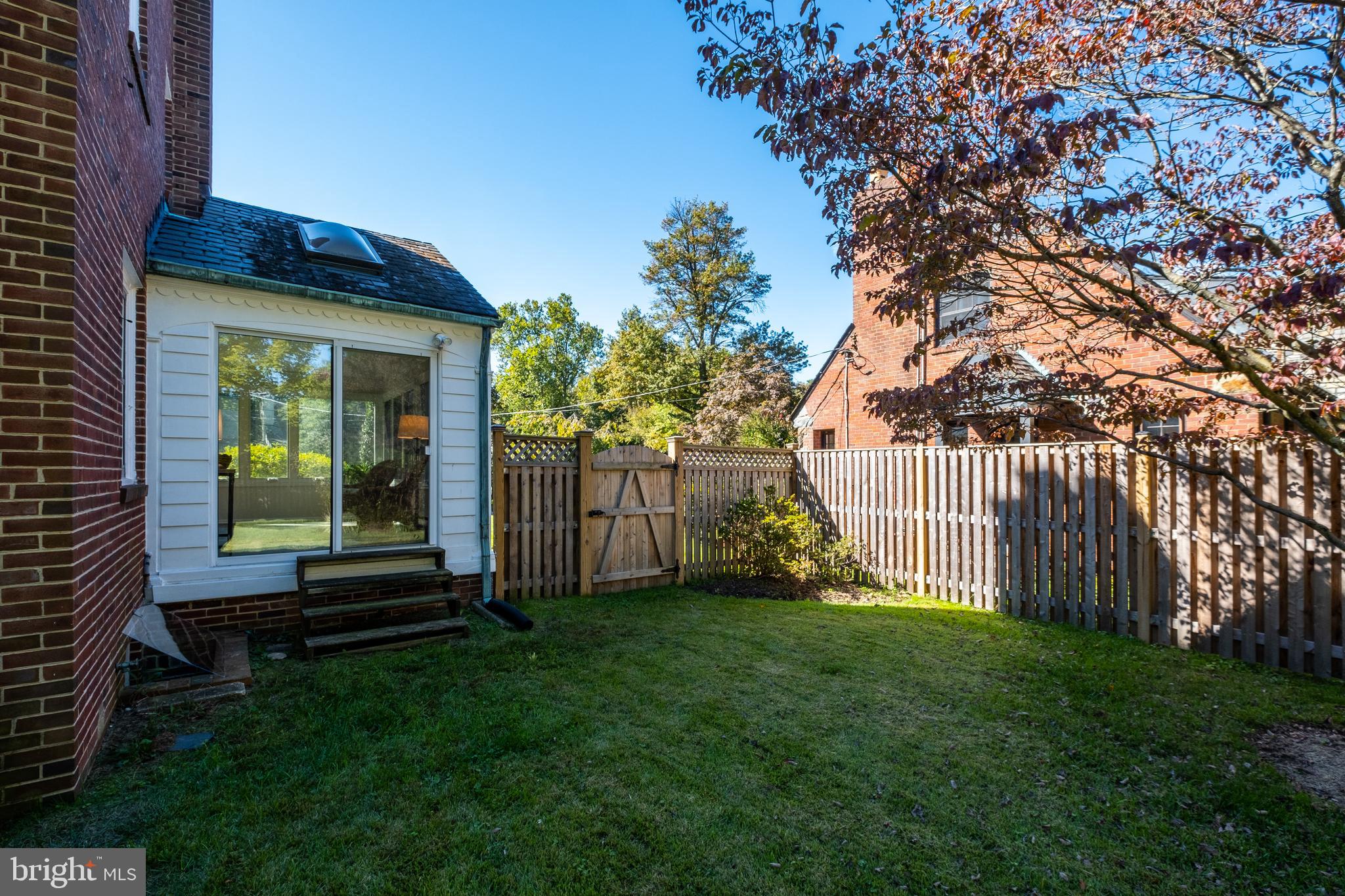 WOODSIDE PARK - Residential