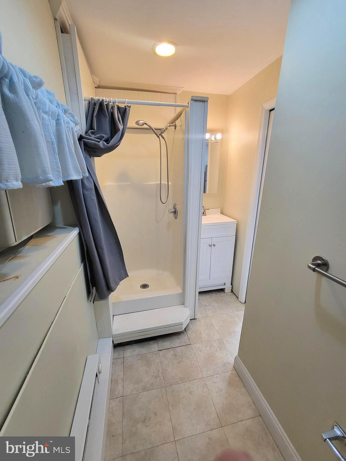 BUCKLAND VALLEY FA - Residential Lease