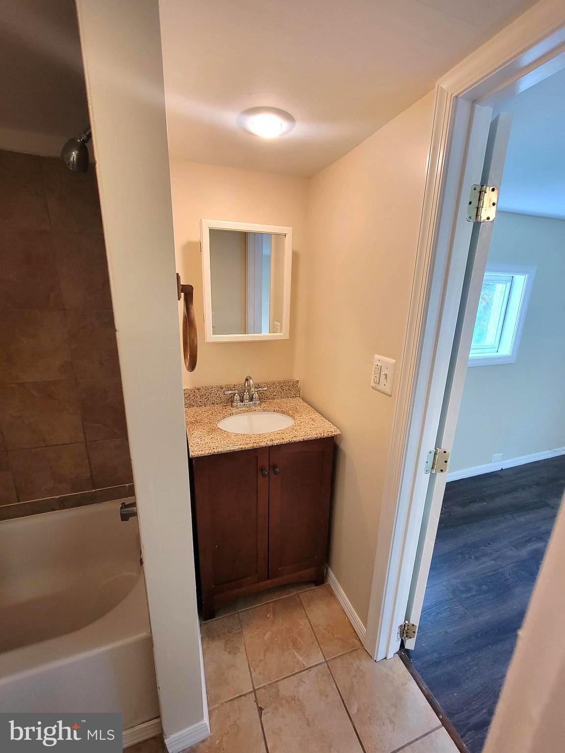 BUCKLAND VALLEY FA - Residential Lease