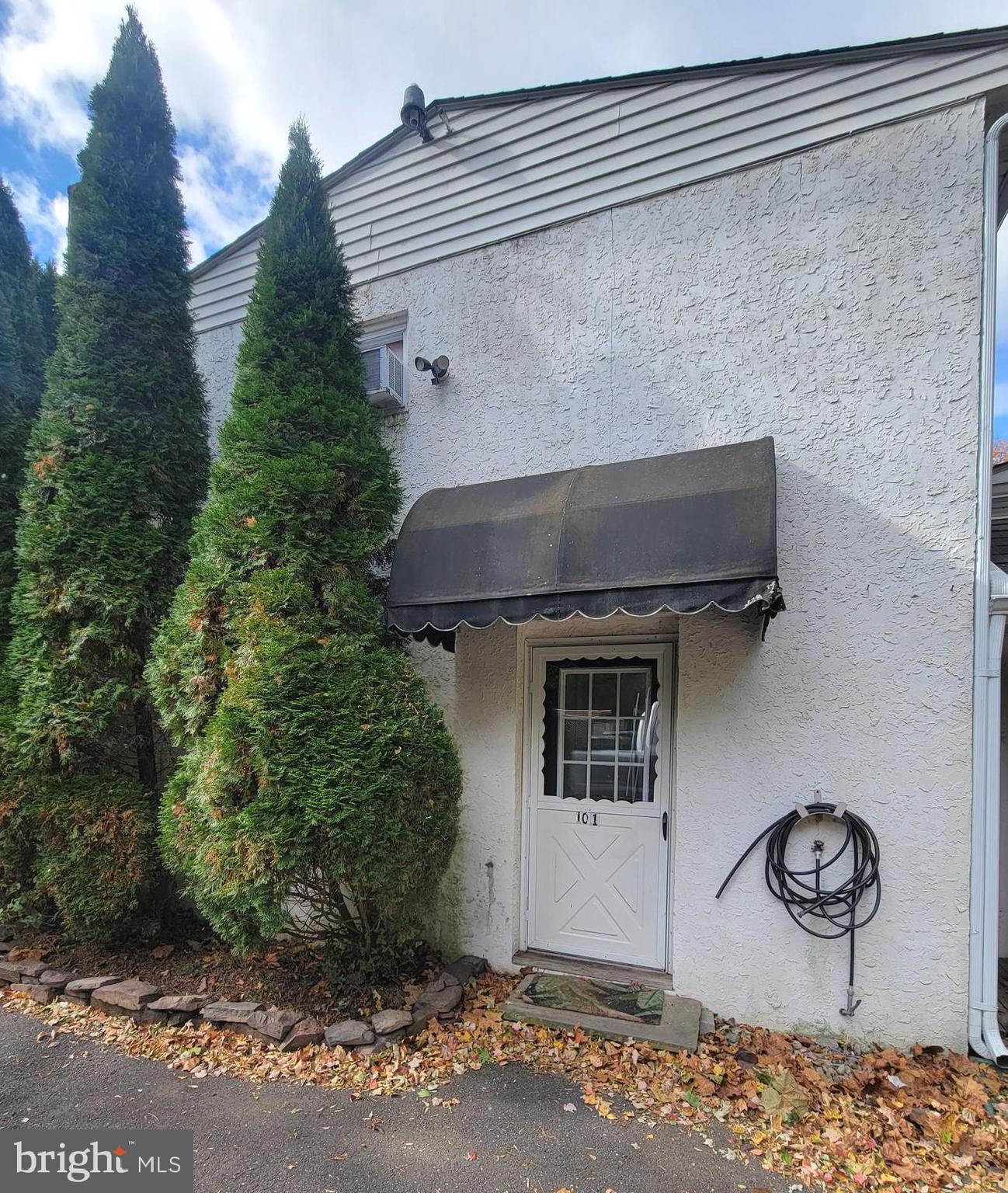 BUCKLAND VALLEY FA - Residential Lease