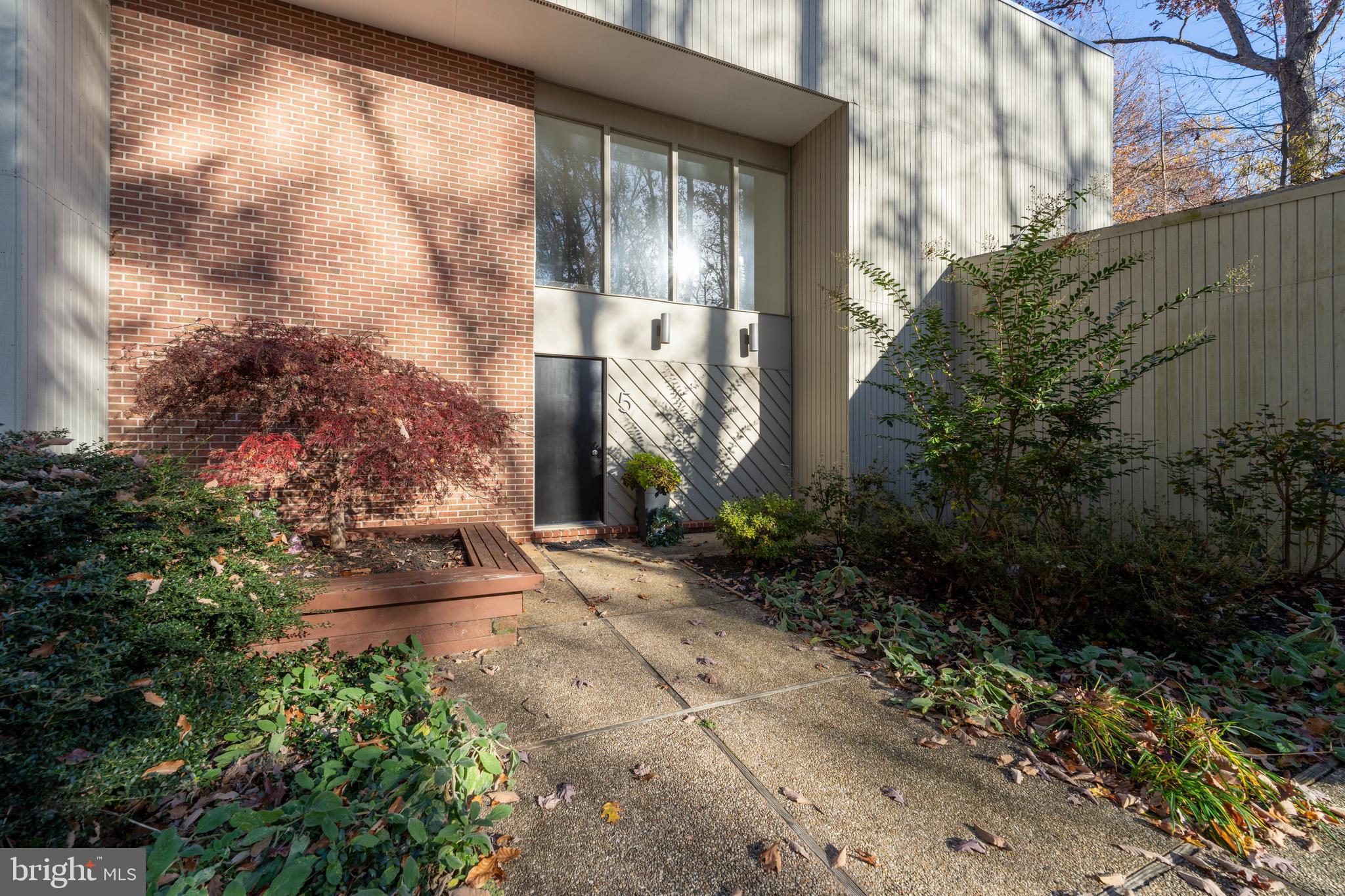 CAVES VALLEY - Residential