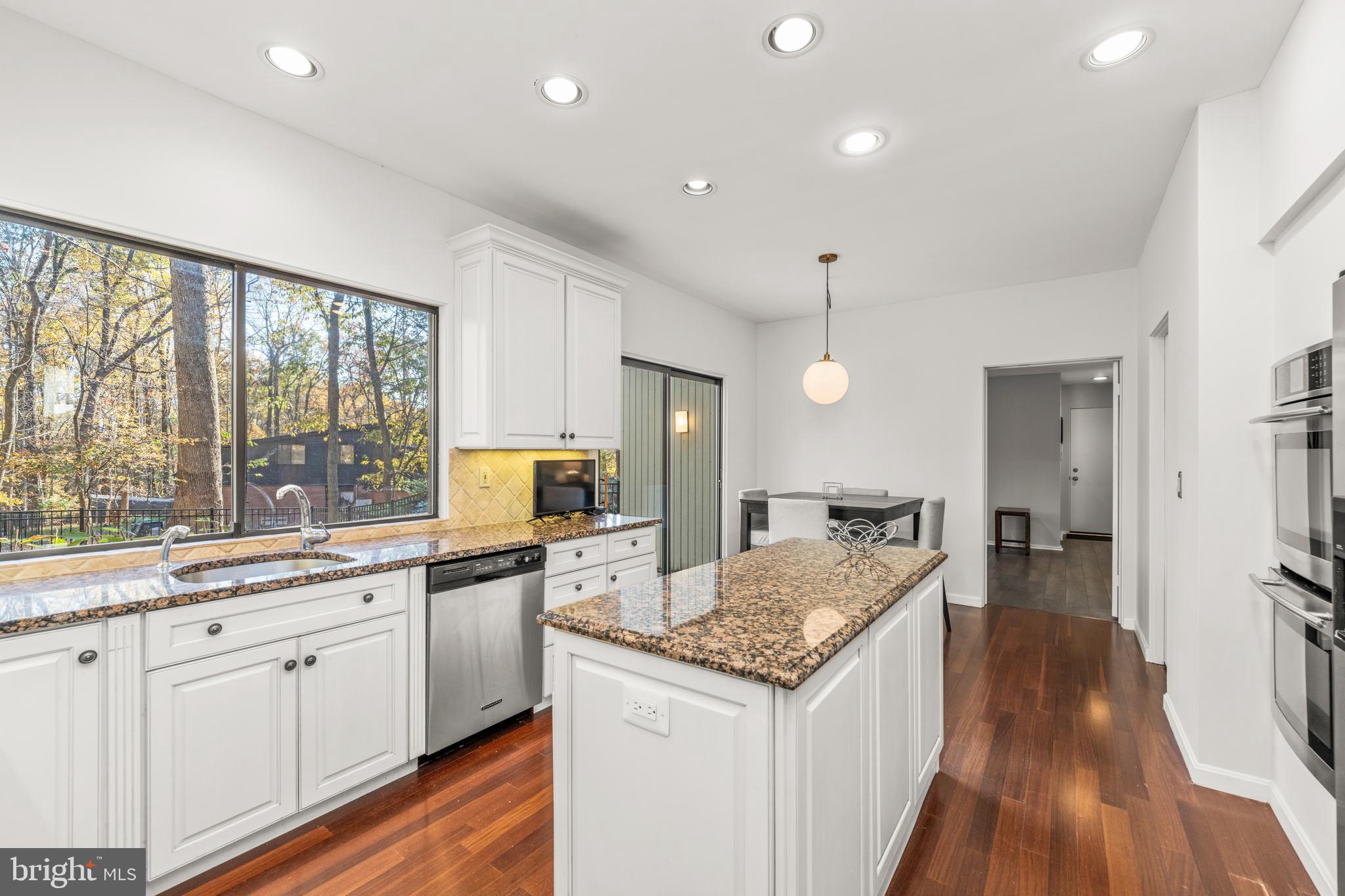 CAVES VALLEY - Residential