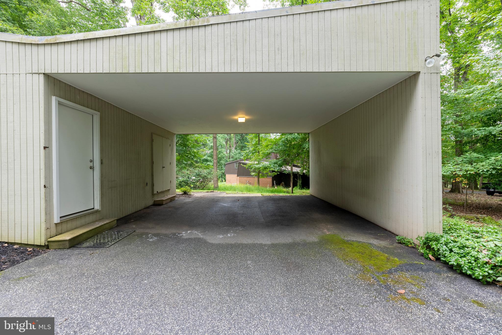 CAVES VALLEY - Residential