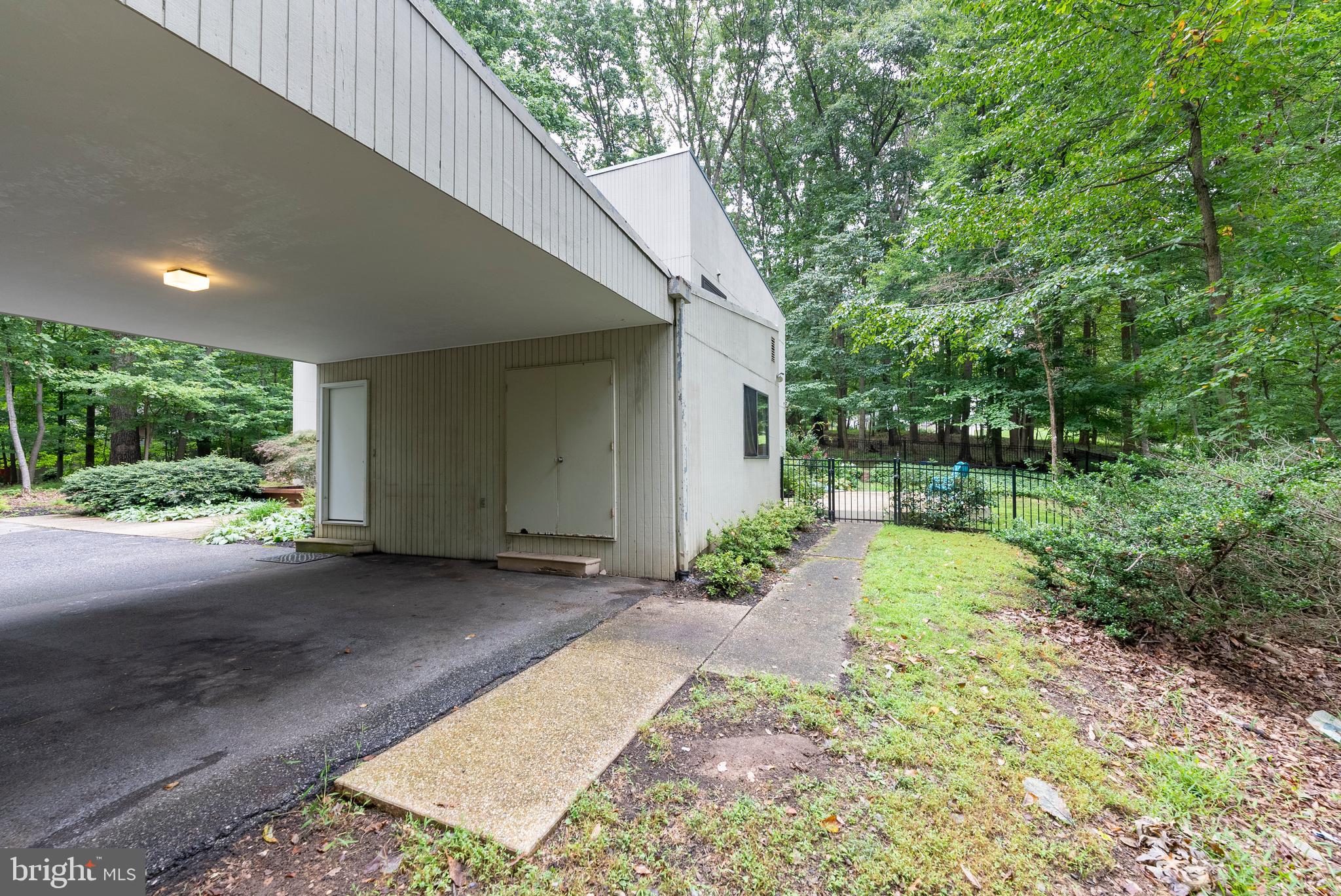 CAVES VALLEY - Residential