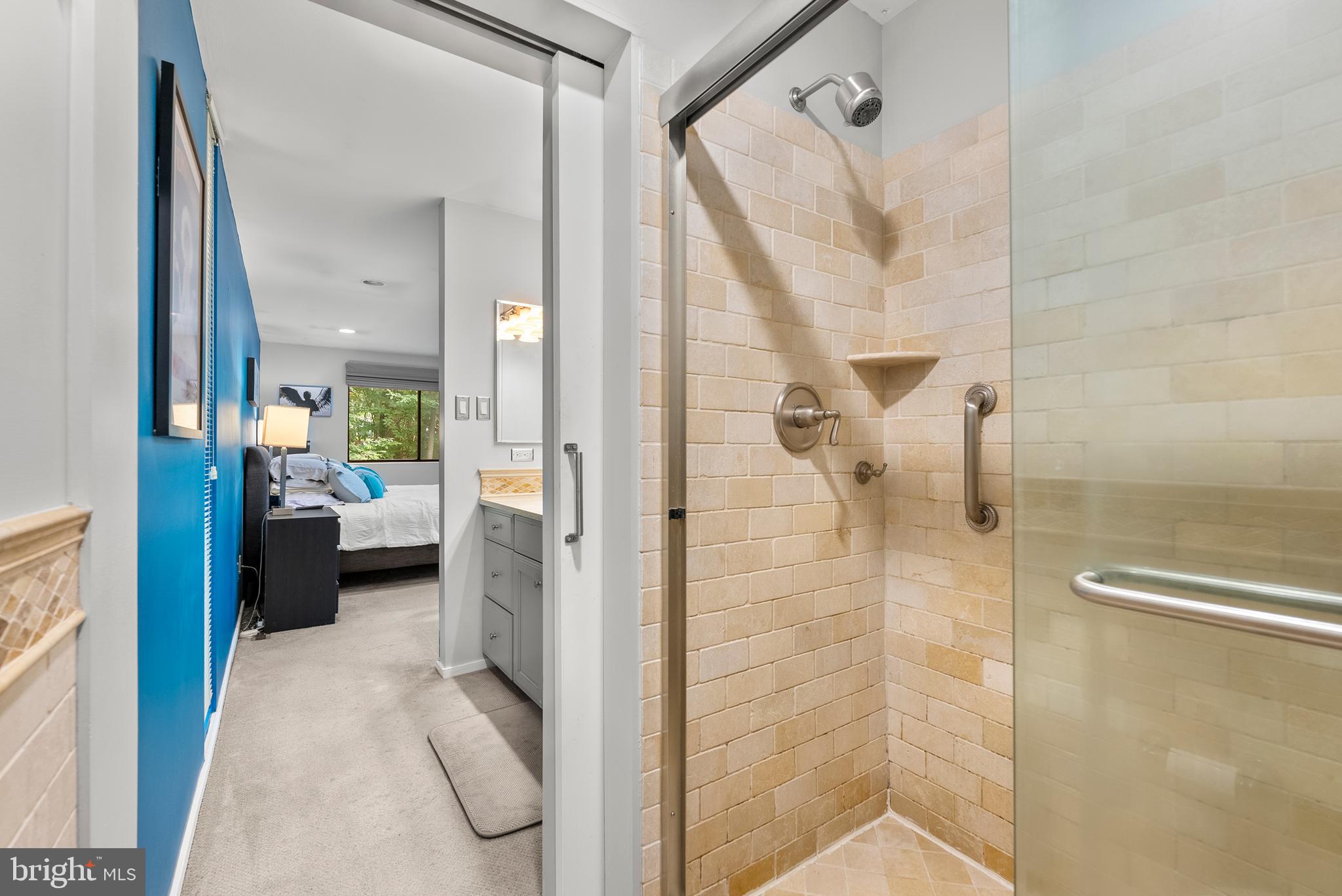 CAVES VALLEY - Residential