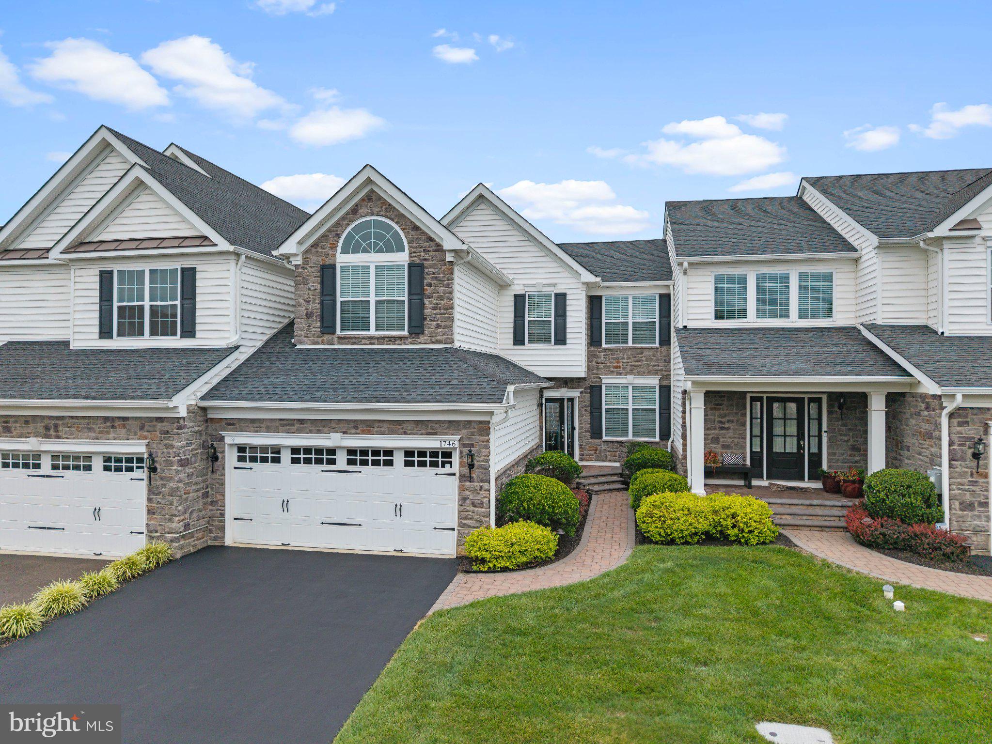 1746 LOCUST DRIVE