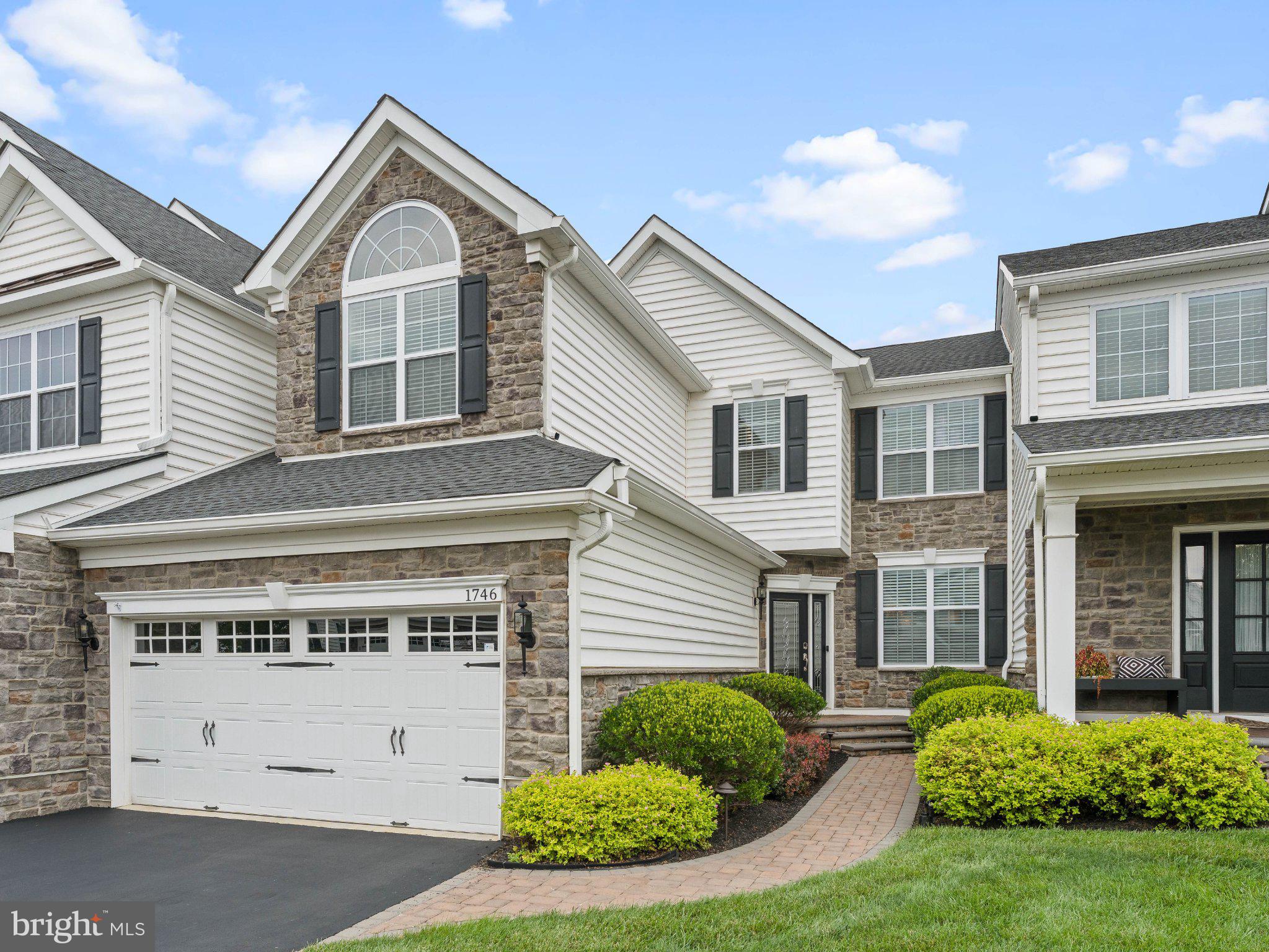 1746 LOCUST DRIVE