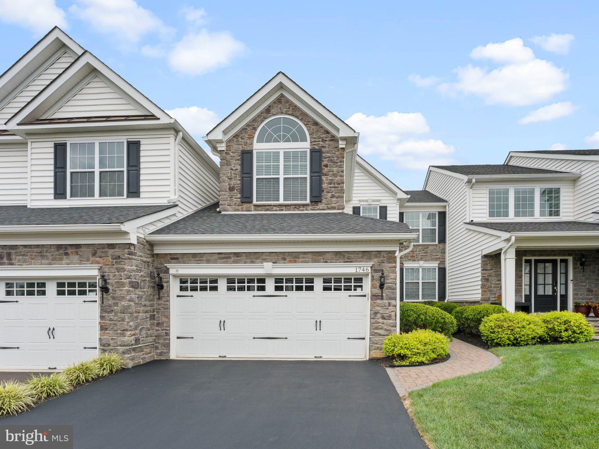 1746 LOCUST DRIVE