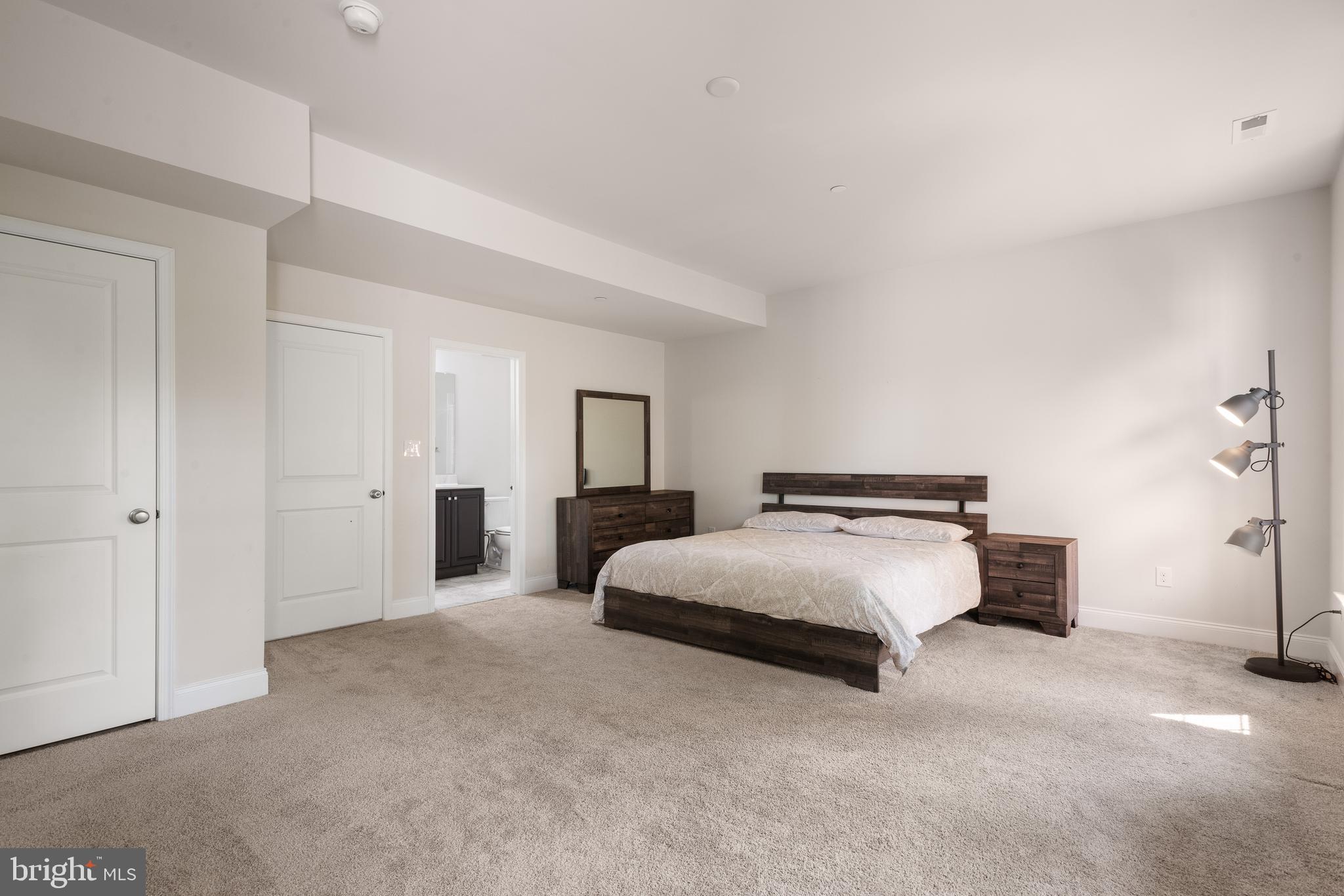 RAVENSCLIFF - Residential