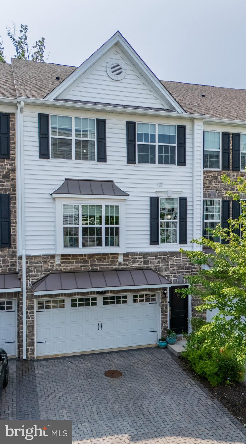 RAVENSCLIFF - Residential