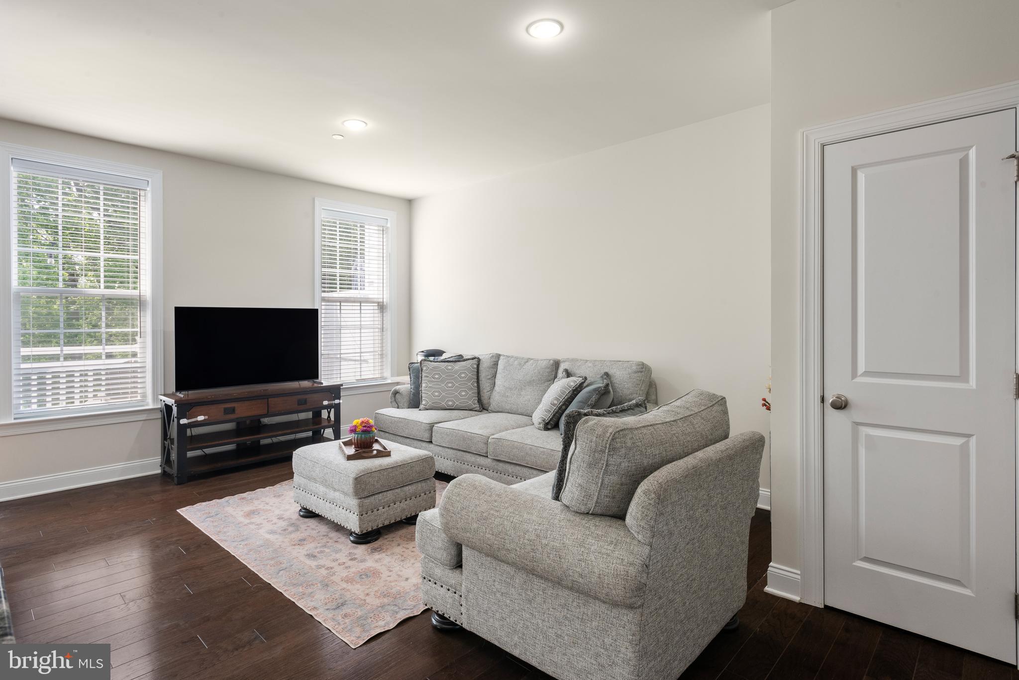 RAVENSCLIFF - Residential