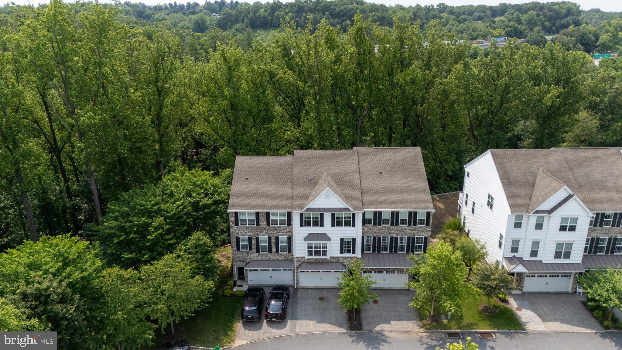 RAVENSCLIFF - Residential