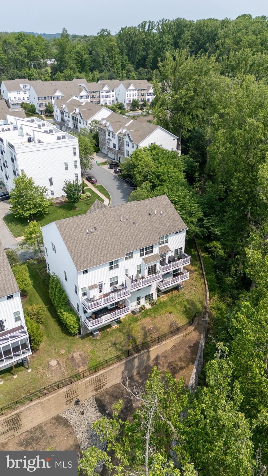 RAVENSCLIFF - Residential