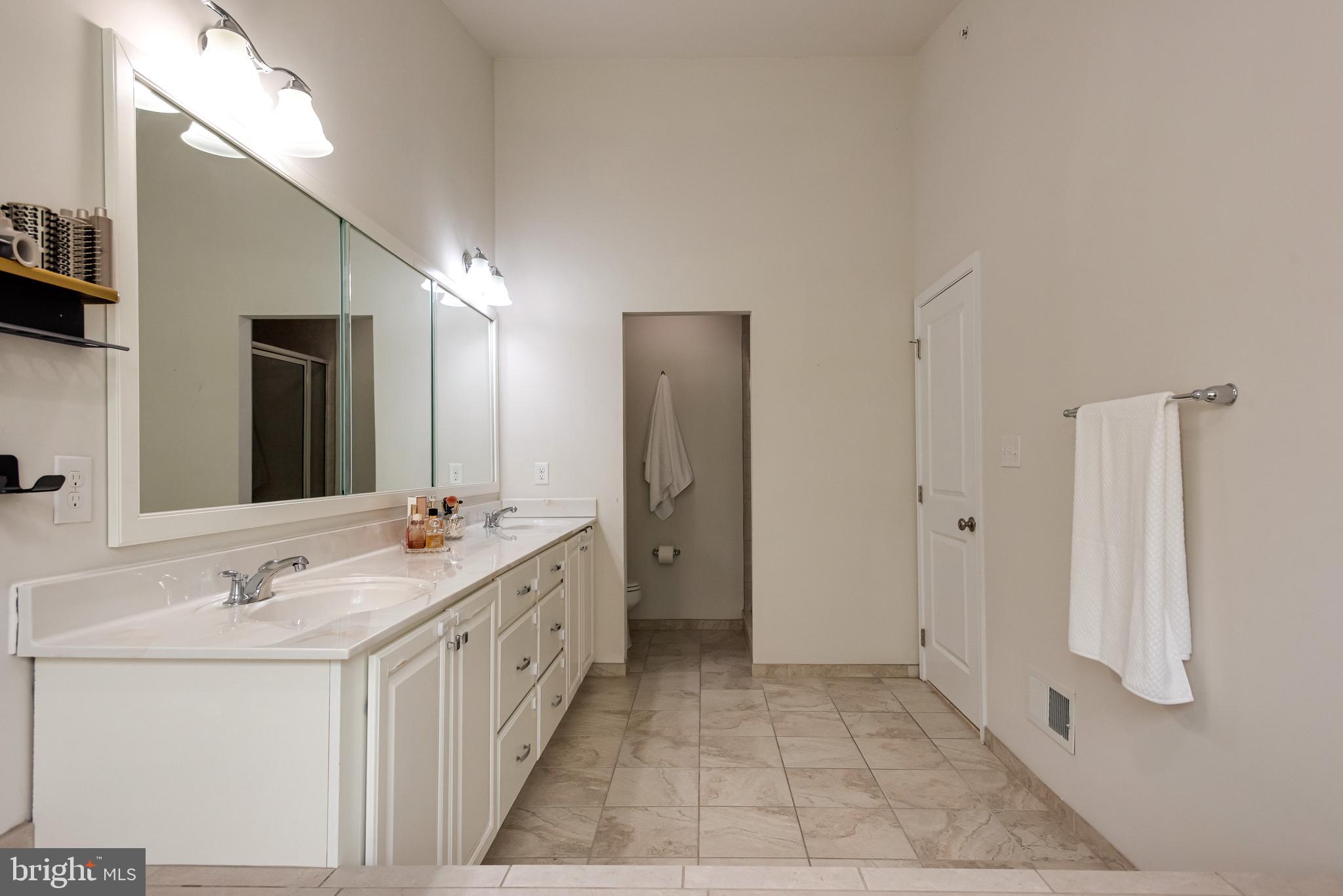 RAVENSCLIFF - Residential