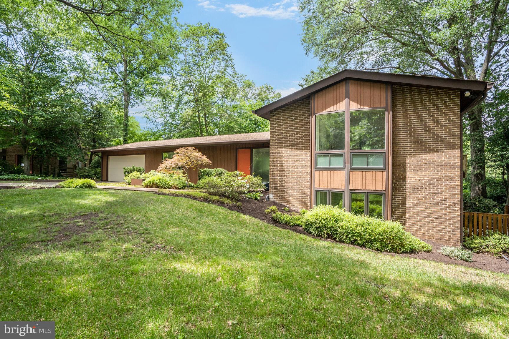 3004 CUNNINGHAM DRIVE