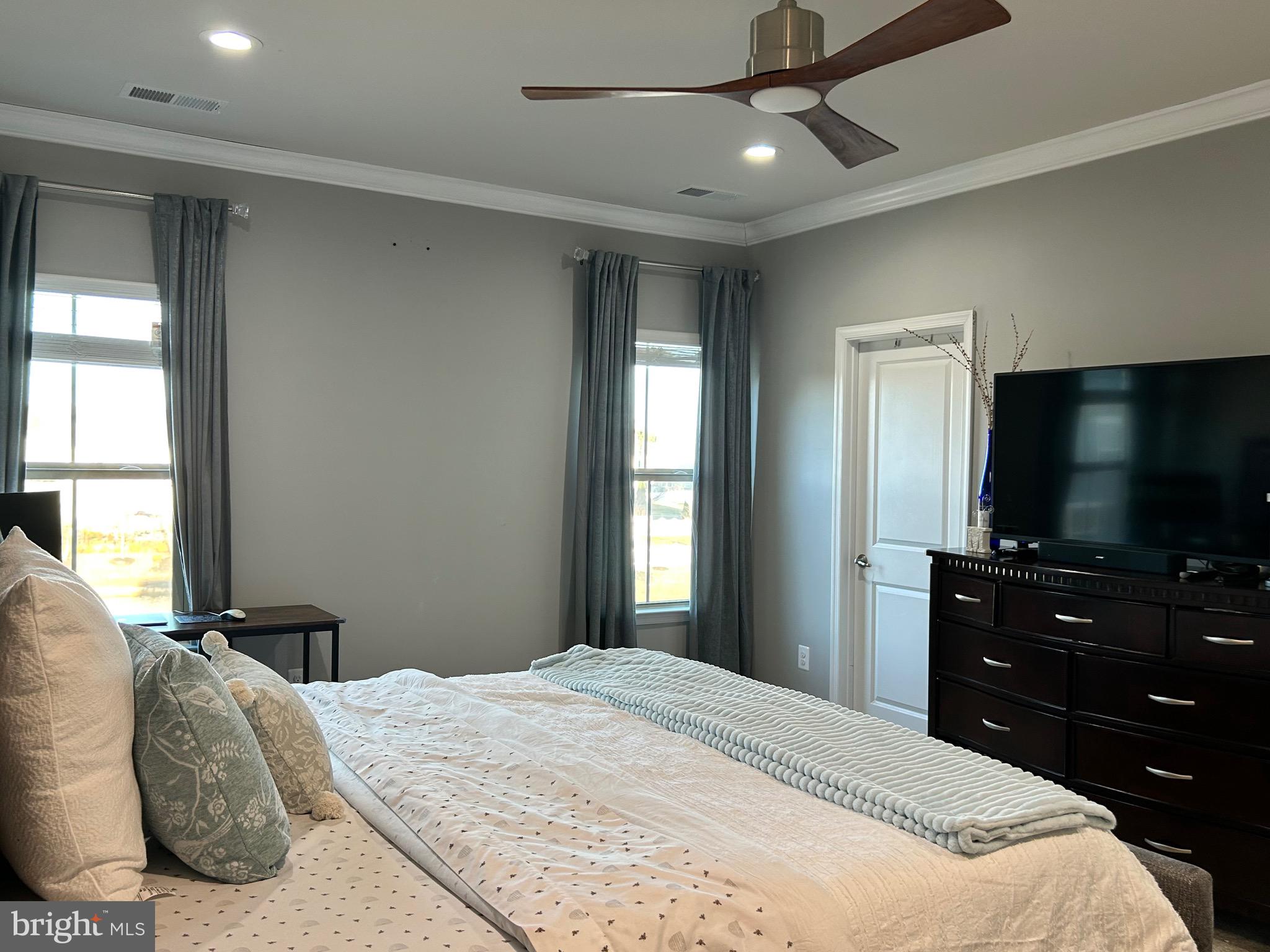 BRADLEY SQUARE - Residential Lease