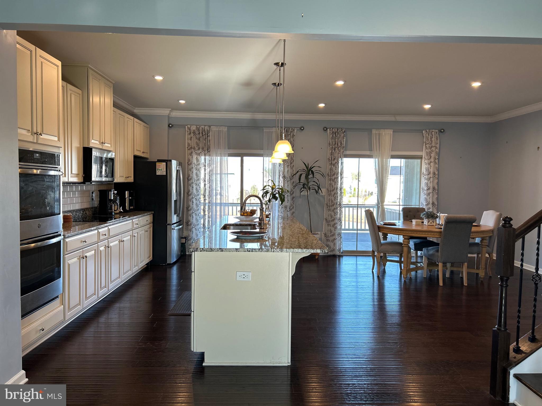 BRADLEY SQUARE - Residential Lease