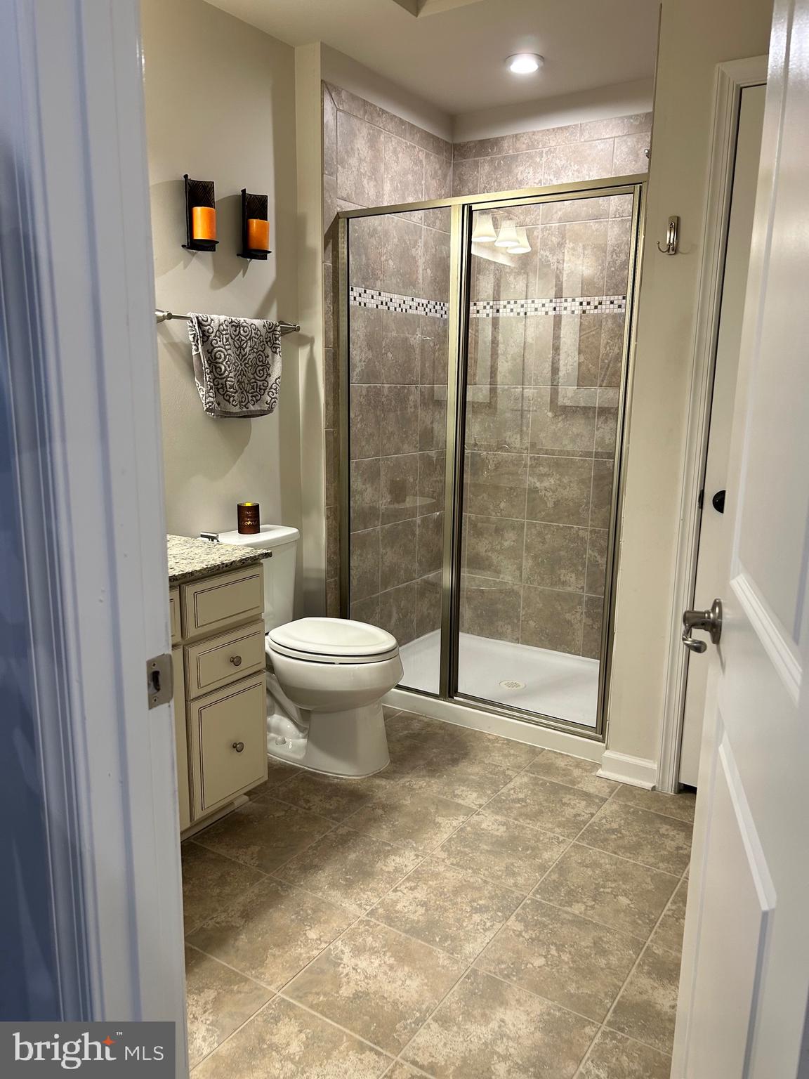 BRADLEY SQUARE - Residential Lease