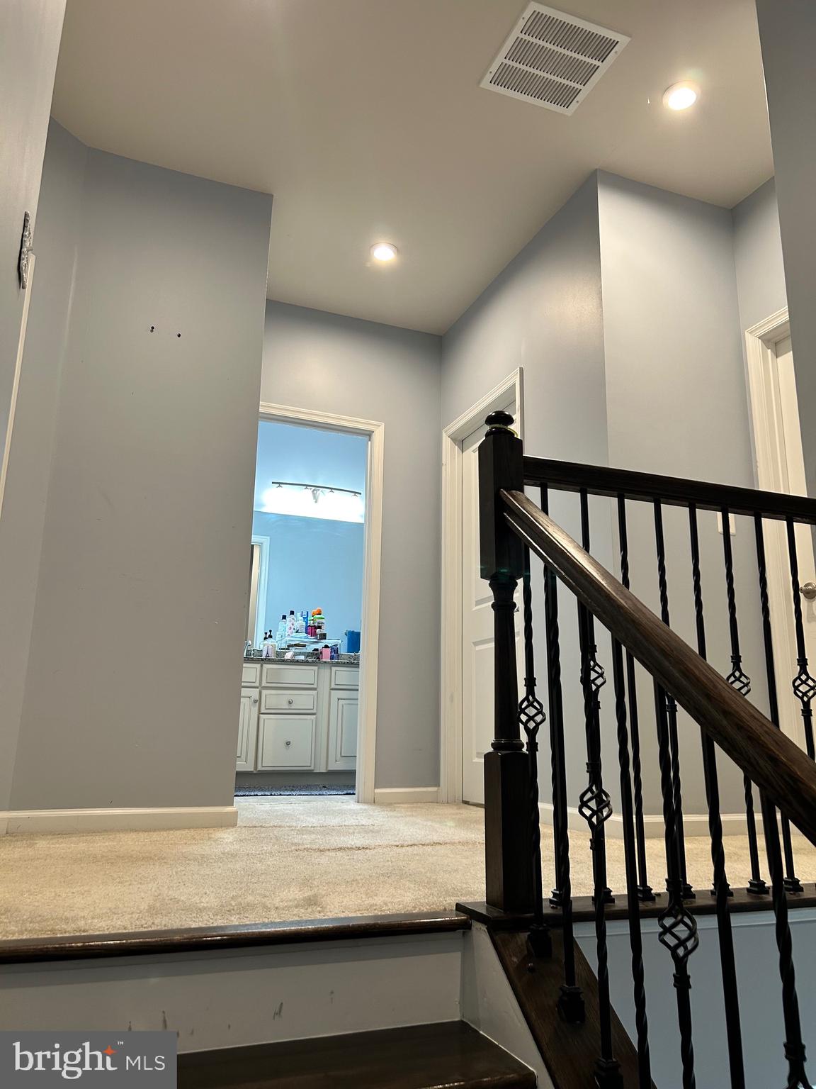 BRADLEY SQUARE - Residential Lease