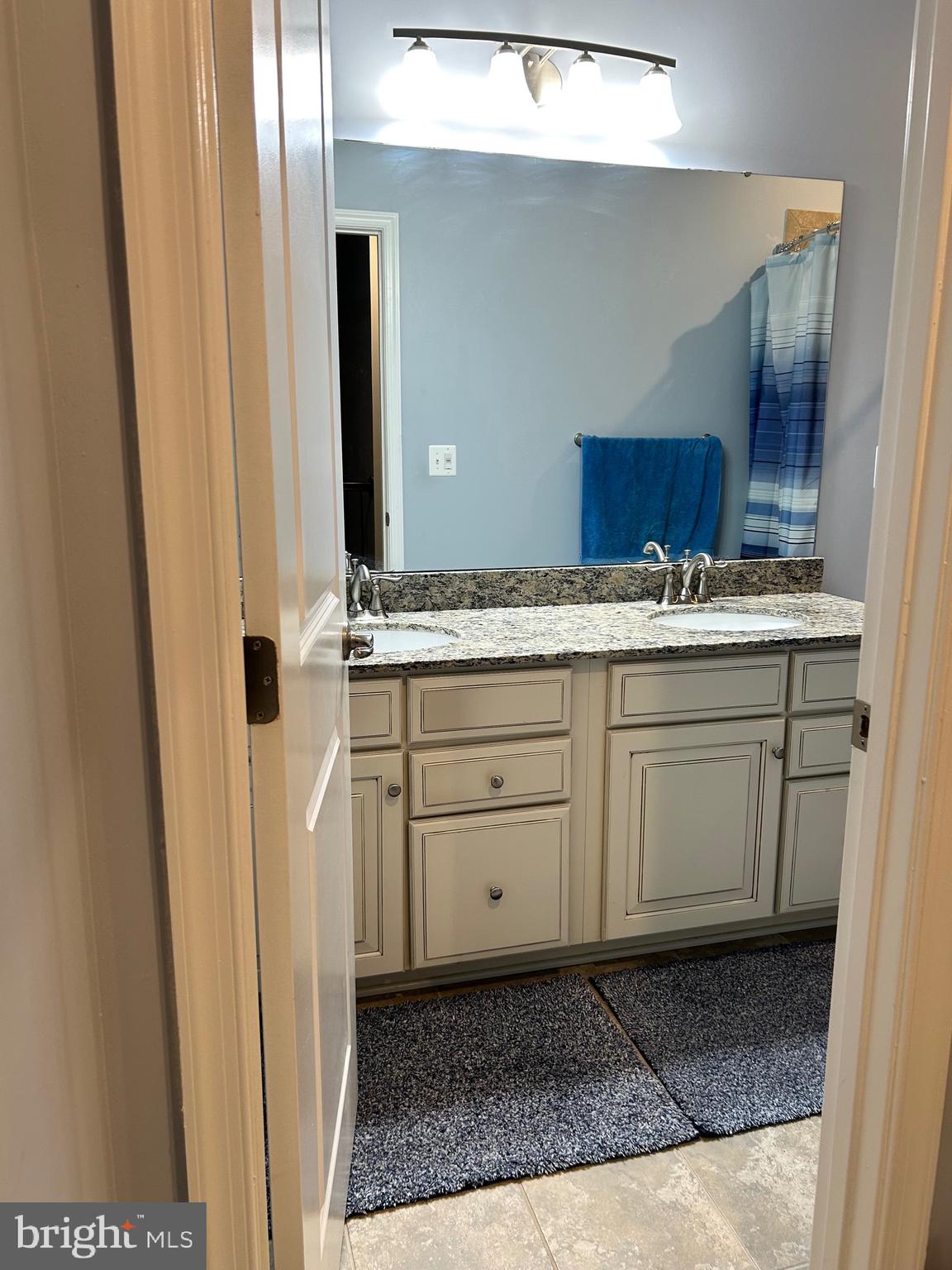 BRADLEY SQUARE - Residential Lease