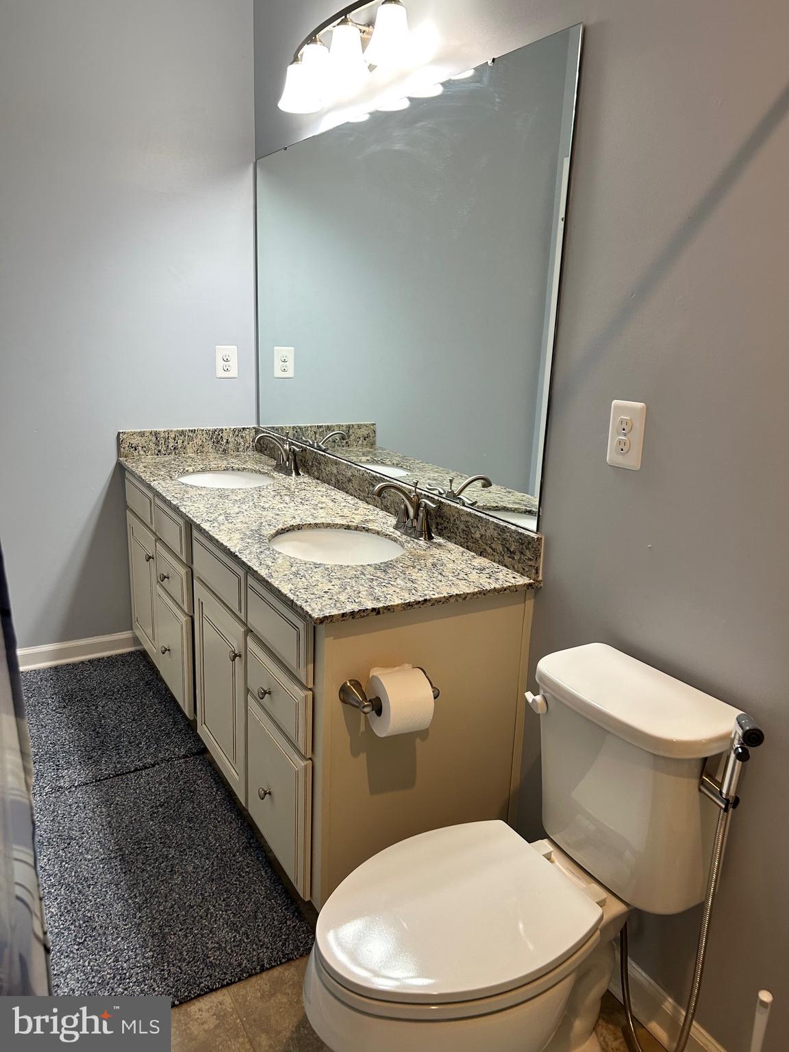 BRADLEY SQUARE - Residential Lease