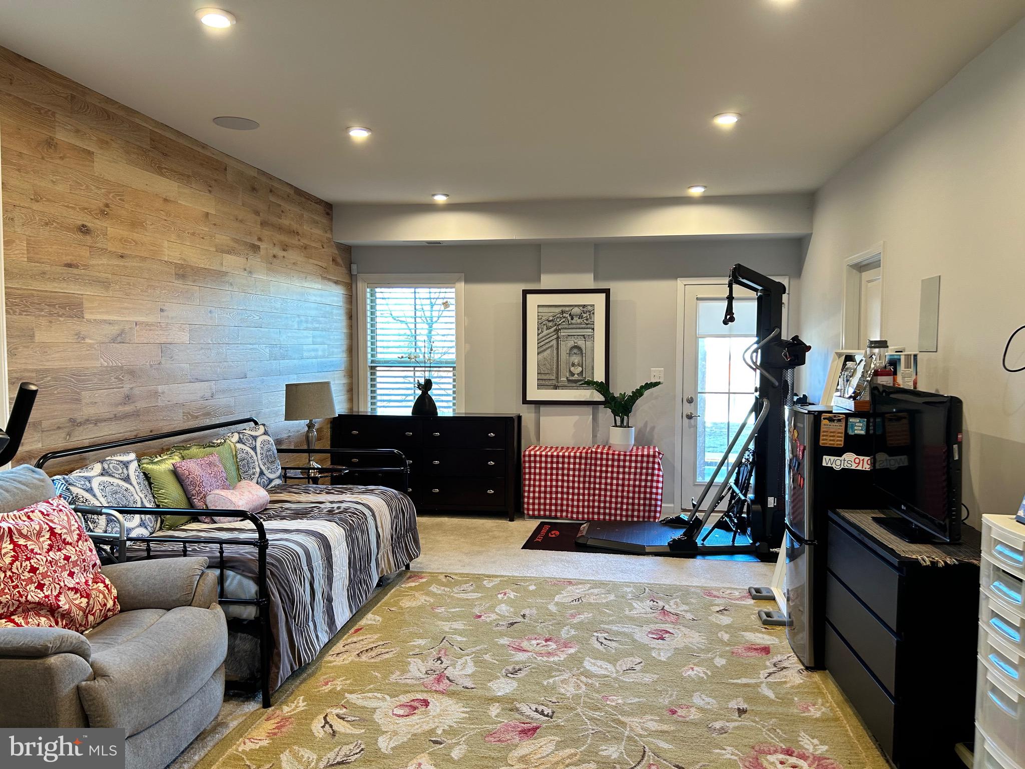 BRADLEY SQUARE - Residential Lease