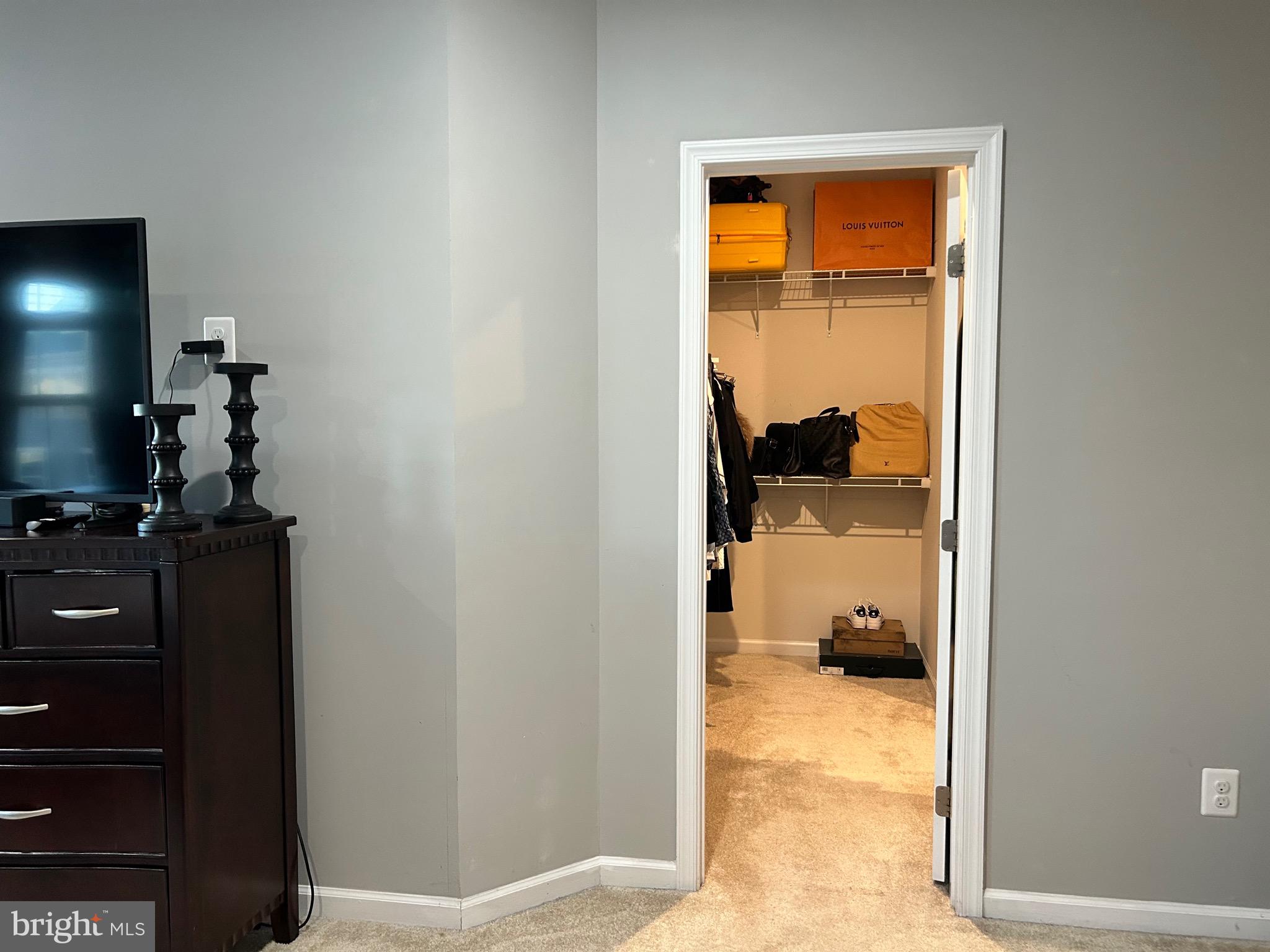 BRADLEY SQUARE - Residential Lease