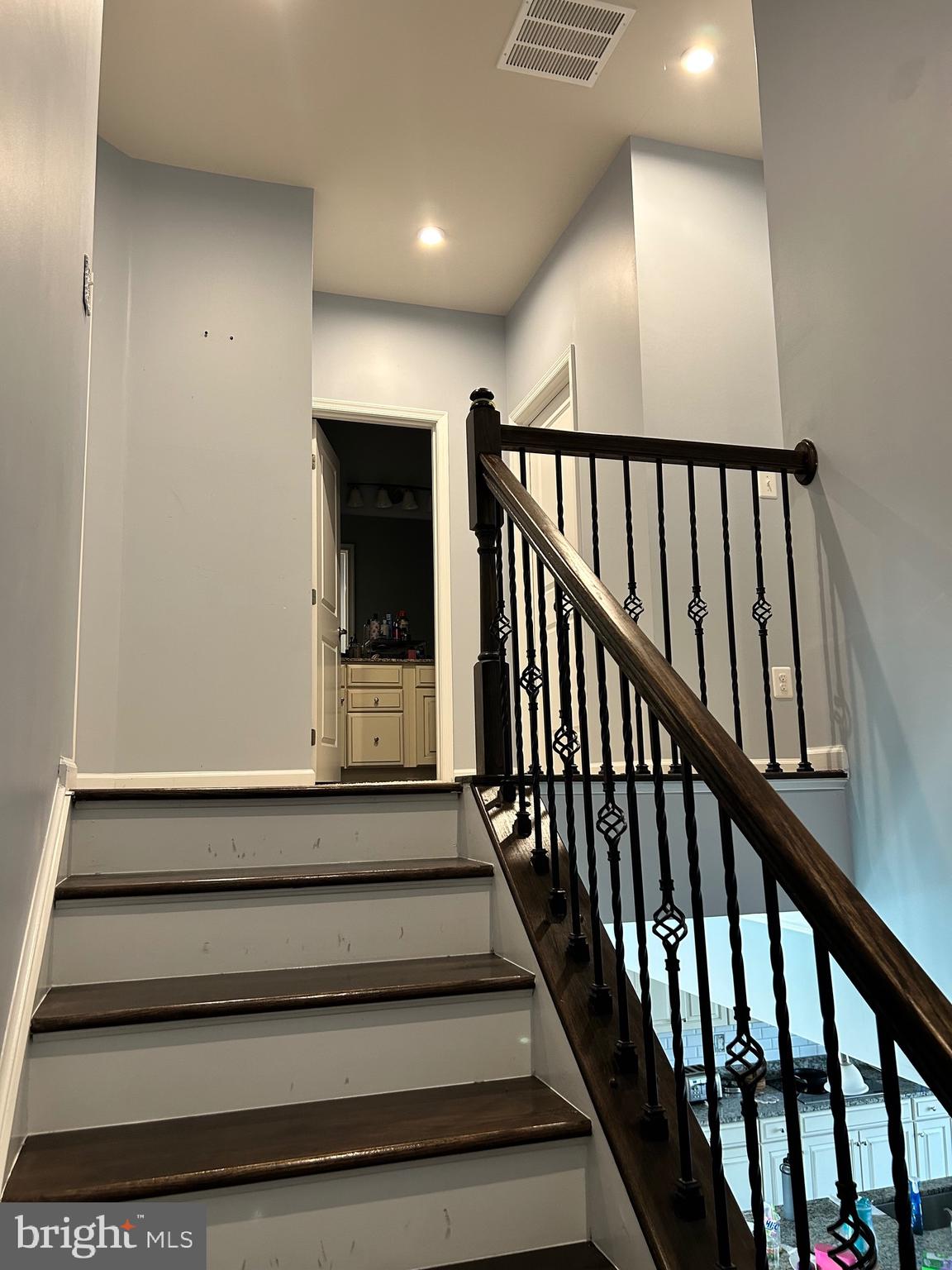 BRADLEY SQUARE - Residential Lease