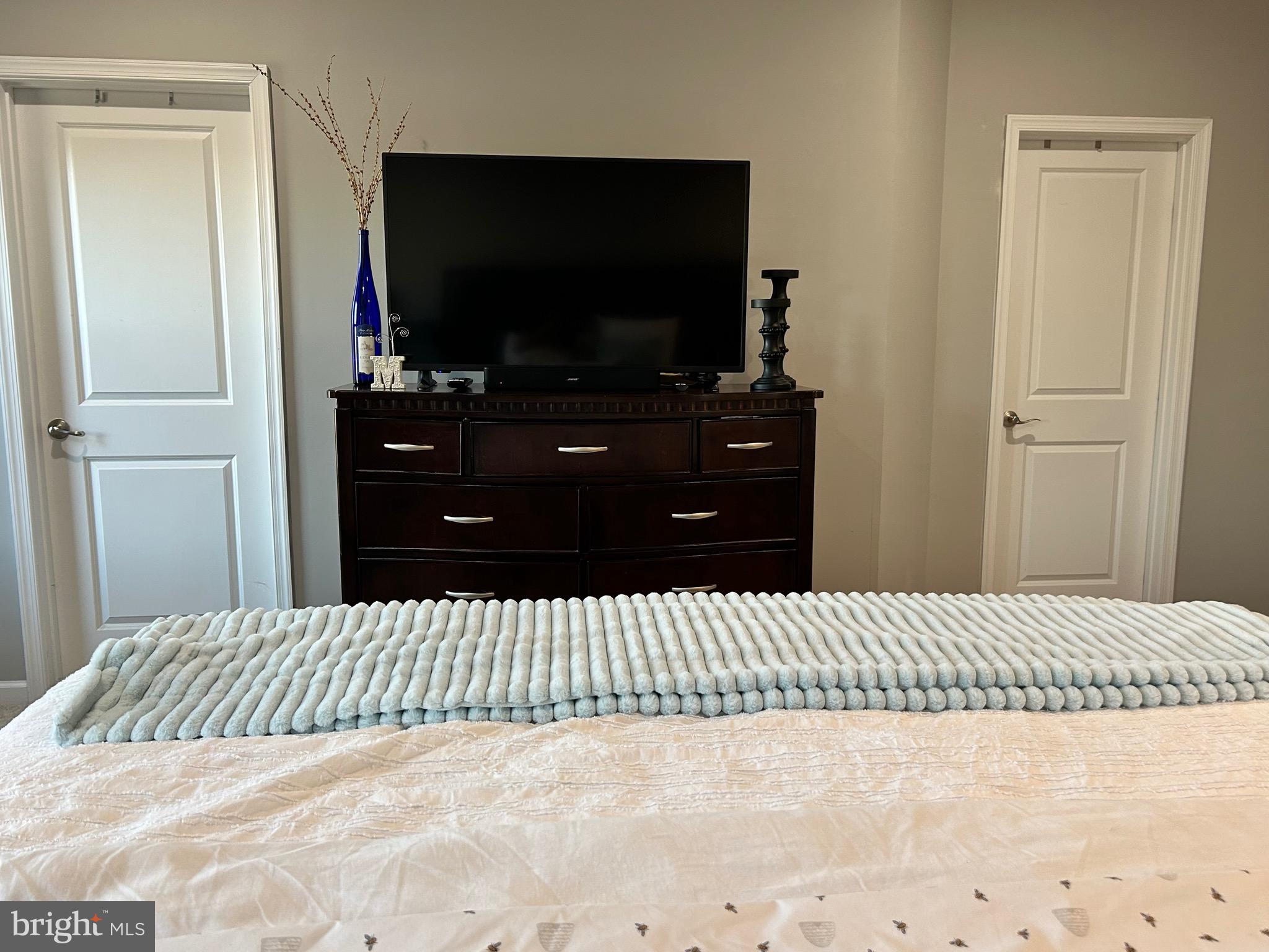 BRADLEY SQUARE - Residential Lease