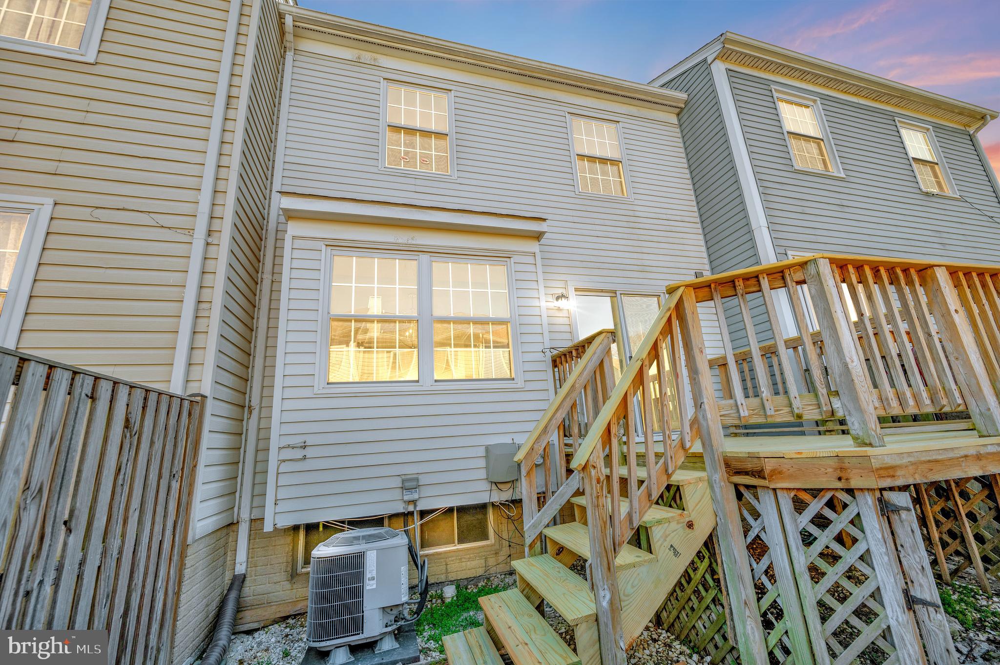 WILLIAMSTOWN - Residential