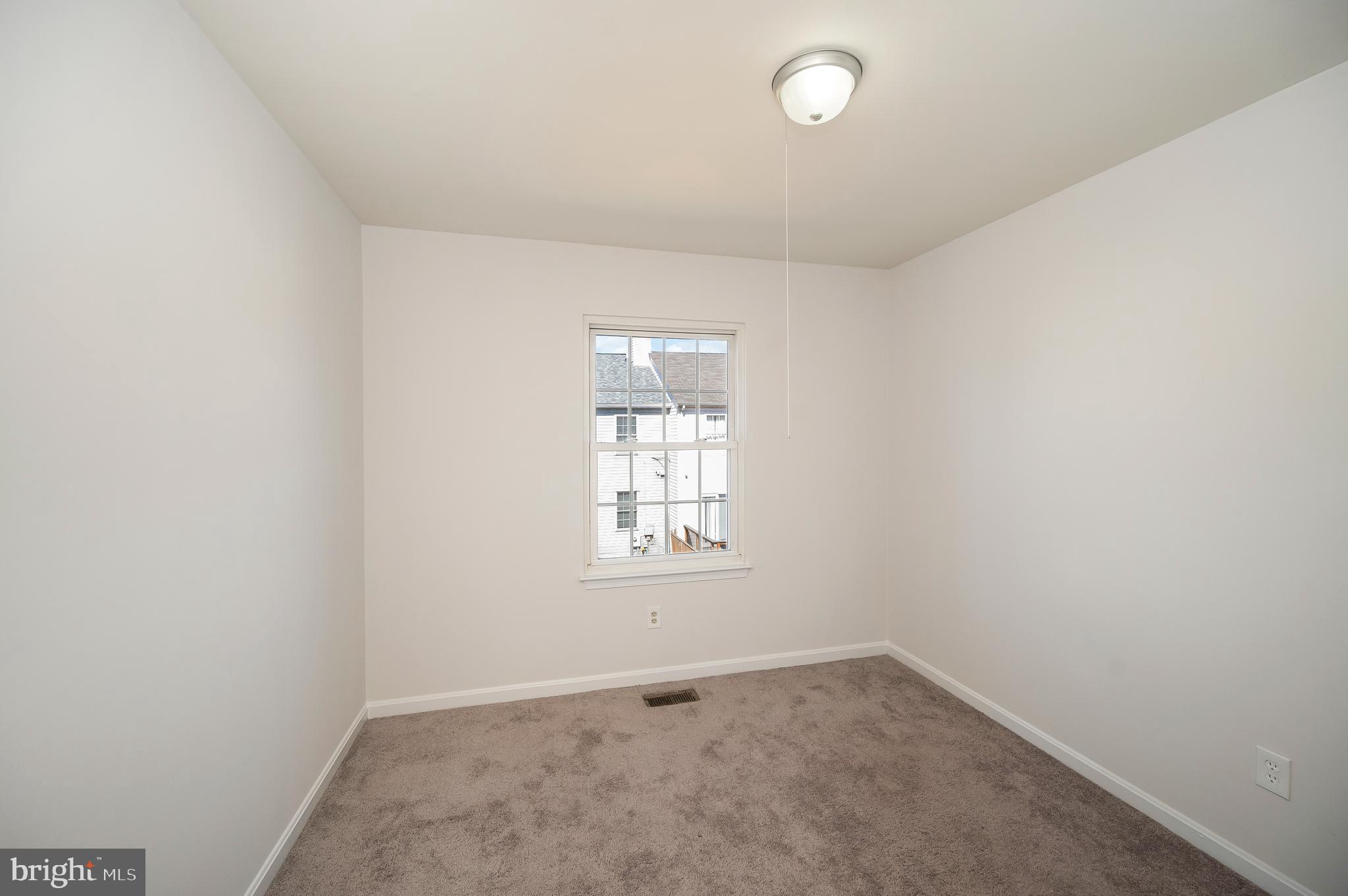 WILLIAMSTOWN - Residential