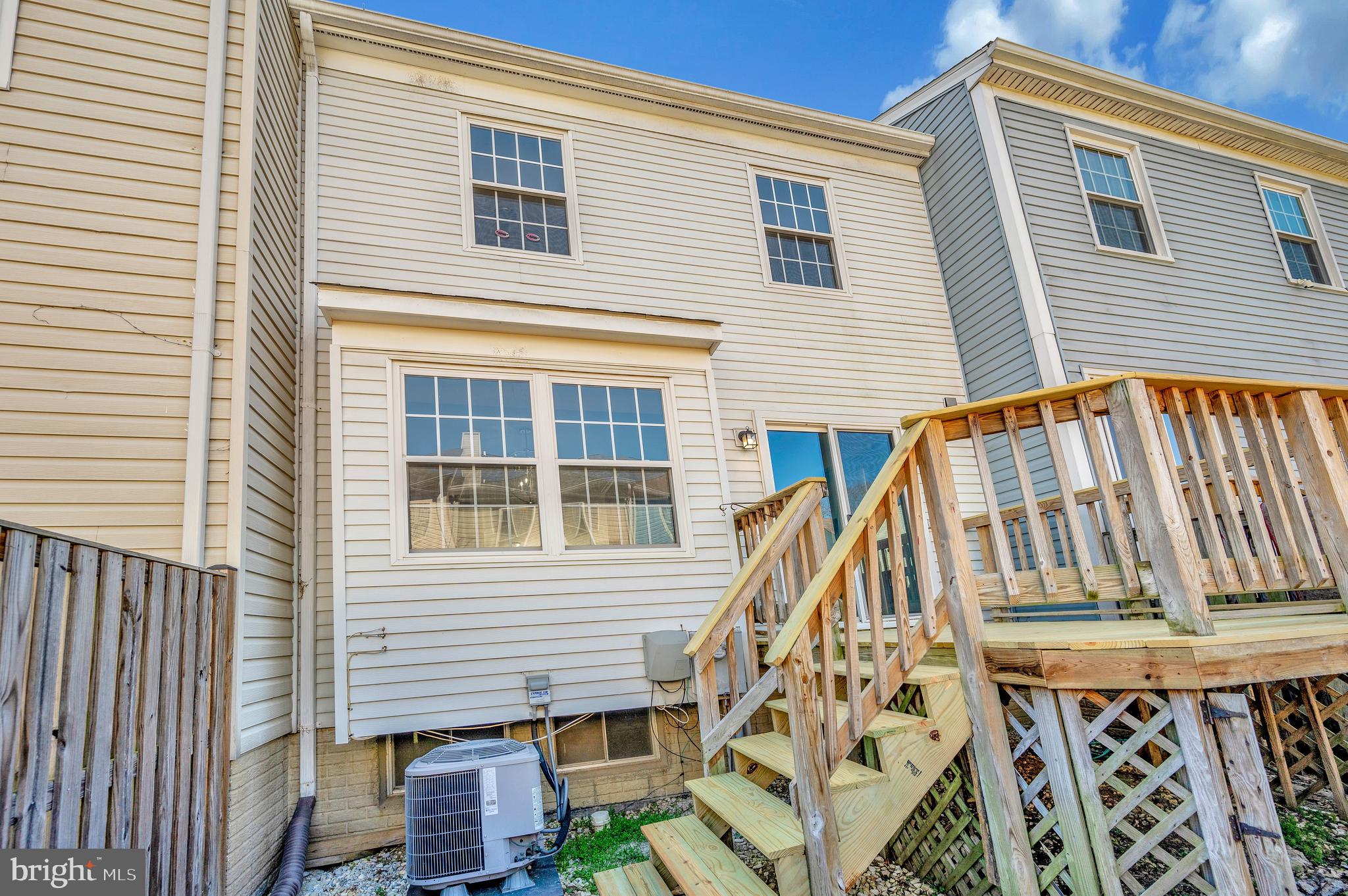 WILLIAMSTOWN - Residential