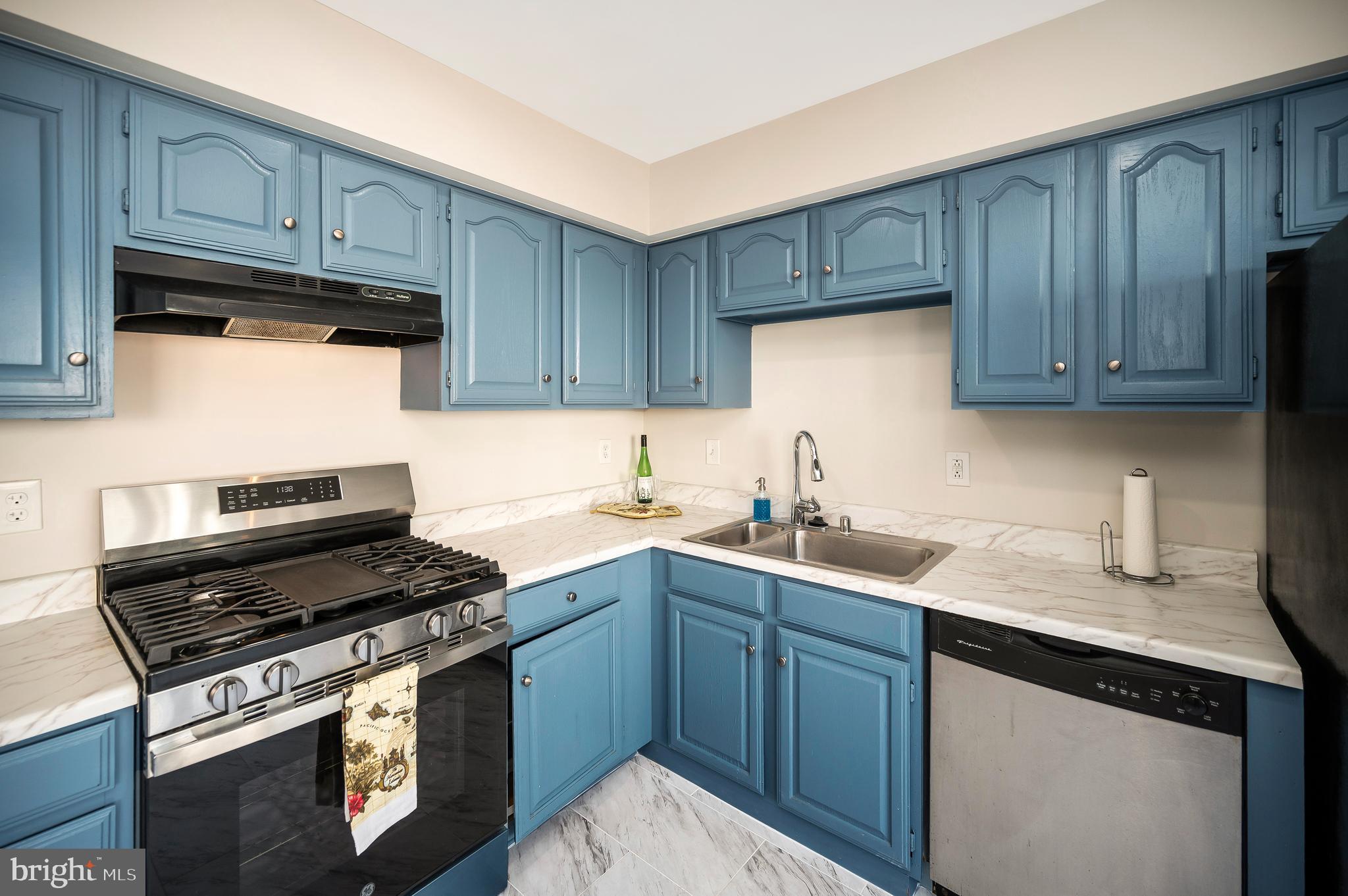 WILLIAMSTOWN - Residential